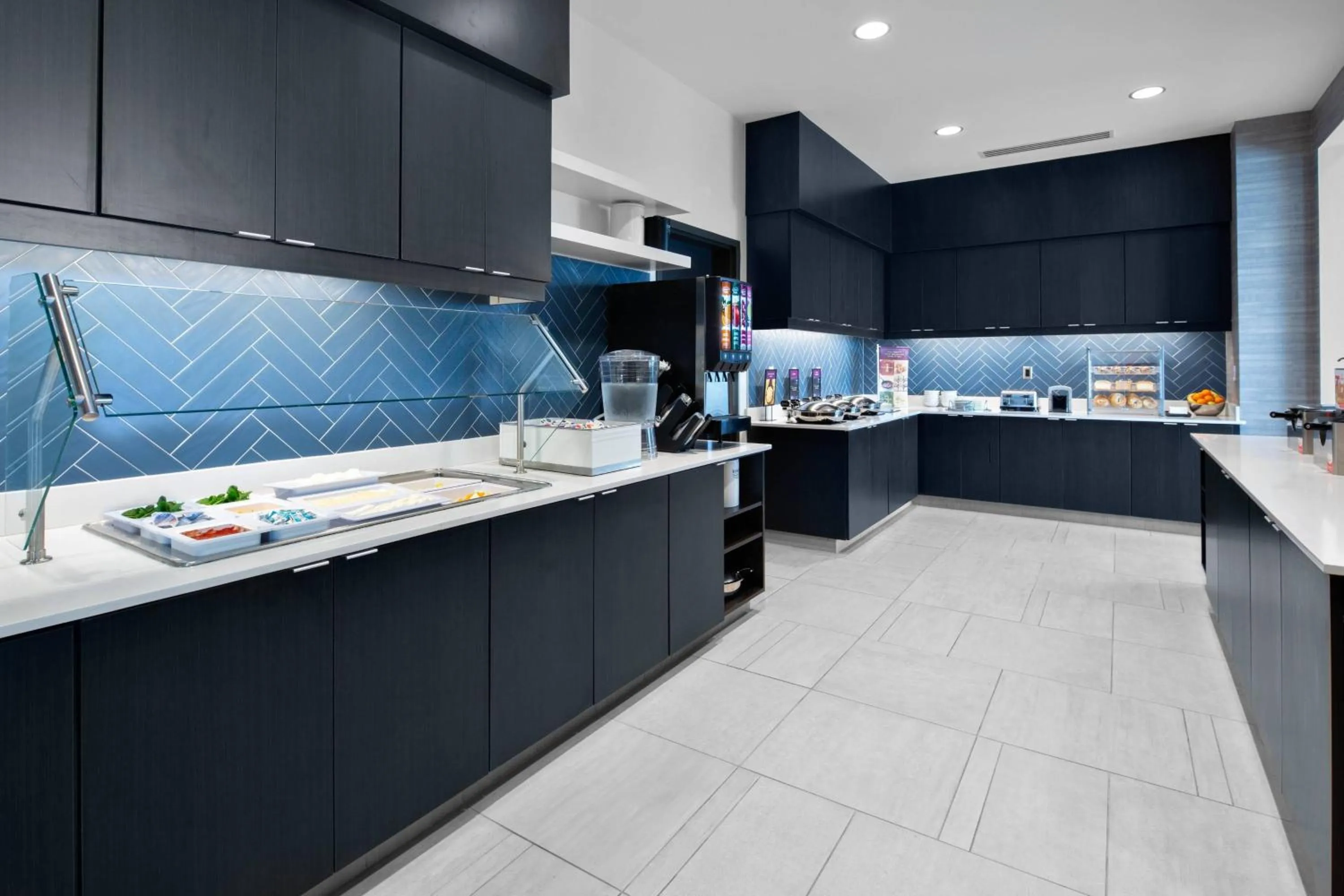 Breakfast in Residence Inn by Marriott Knoxville Downtown