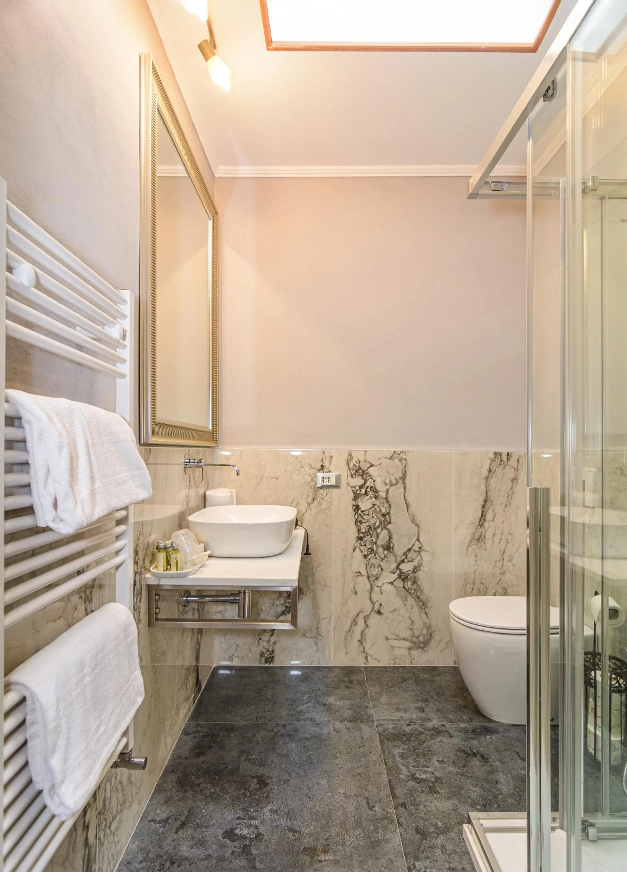 Bathroom in Hotel Villa Rinascimento