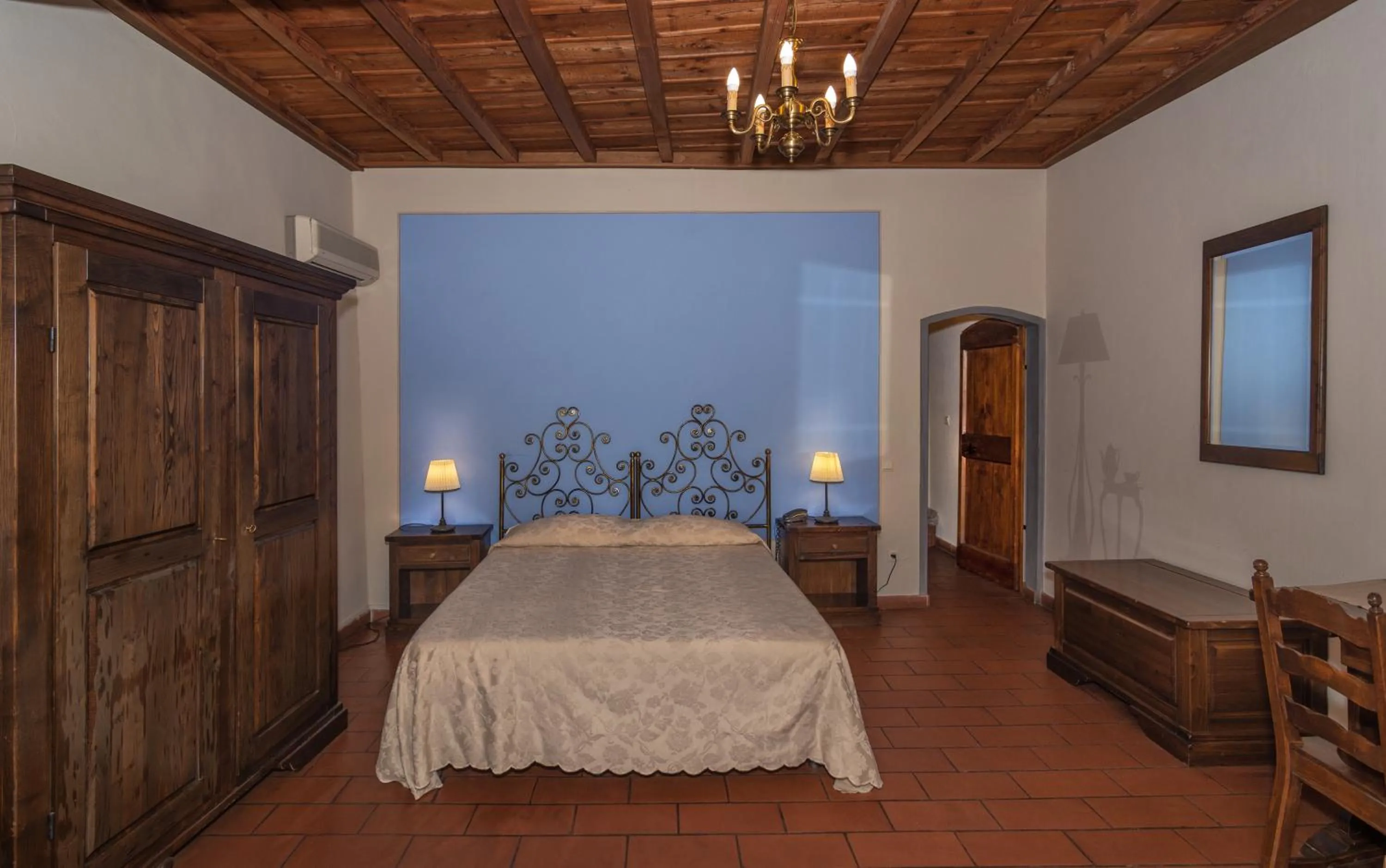 Bed in Hotel Villa Rinascimento
