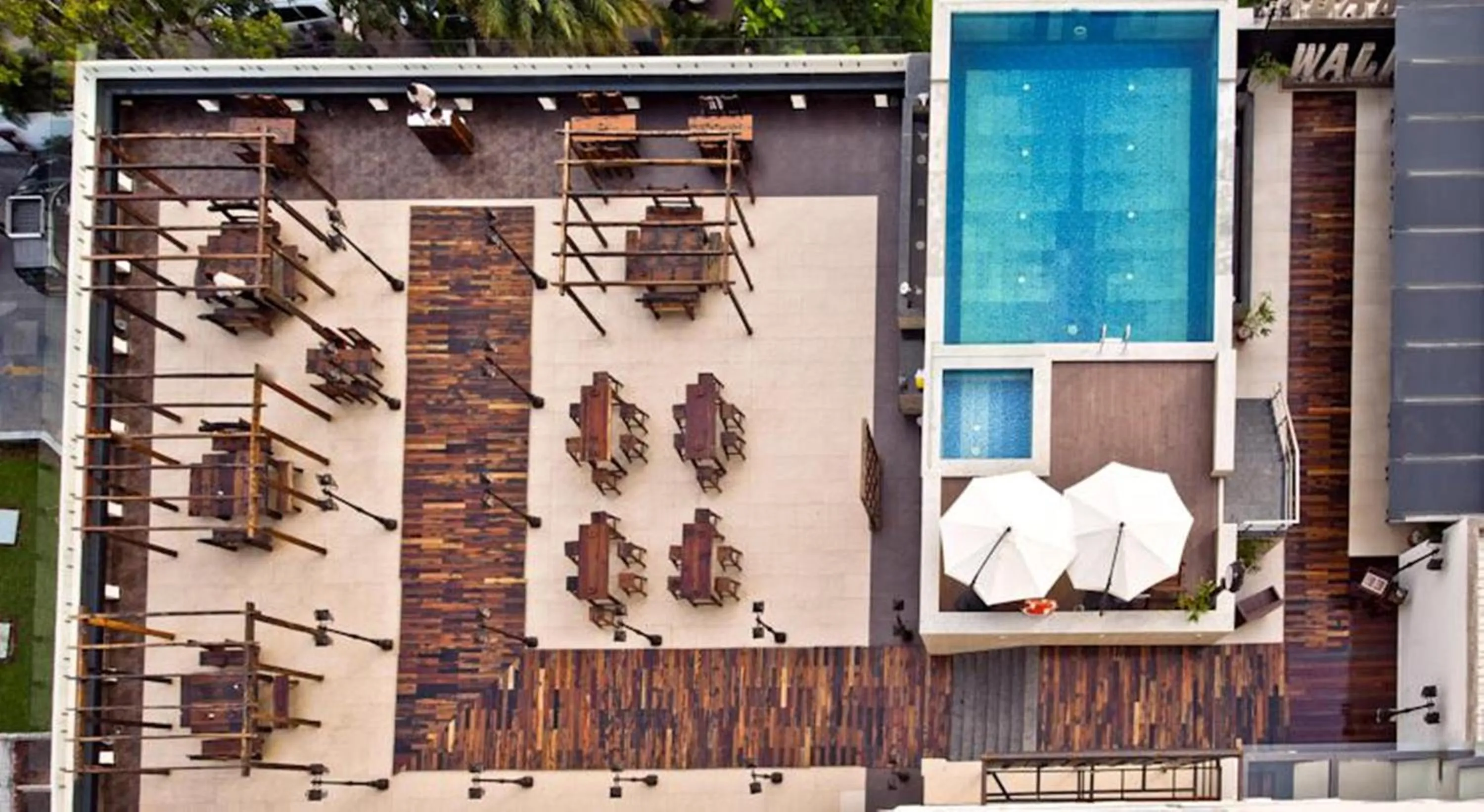 Swimming pool in Ramada by Wyndham Chennai Egmore