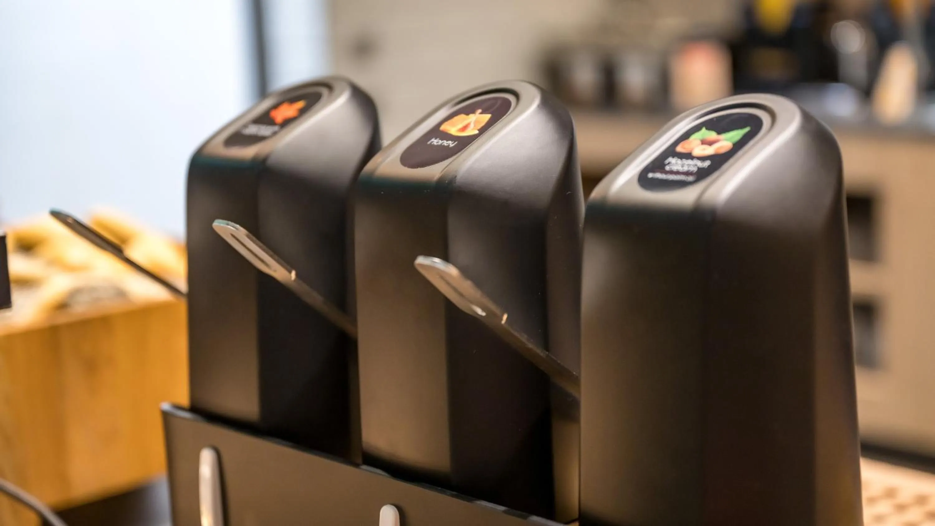 Restaurant/places to eat in Holiday Inn Express - Luzern - Kriens by IHG