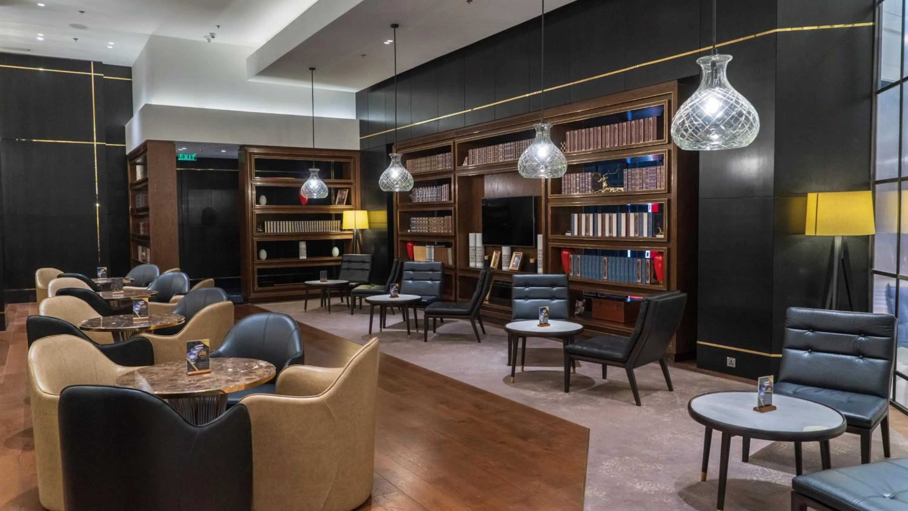 Lounge or bar in InterContinental Dhaka by IHG