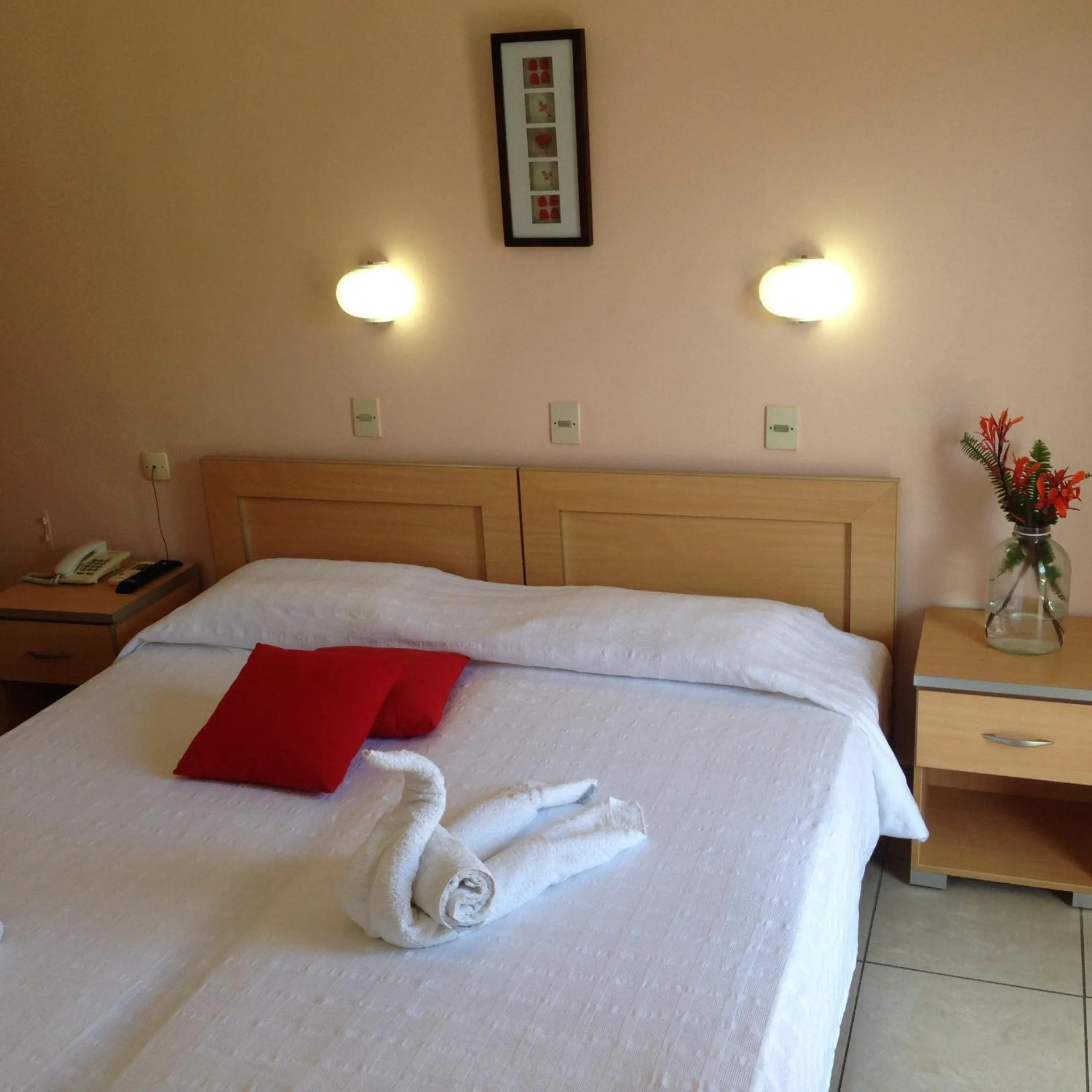 Photo of the whole room, Bed in Zefyros Hotel