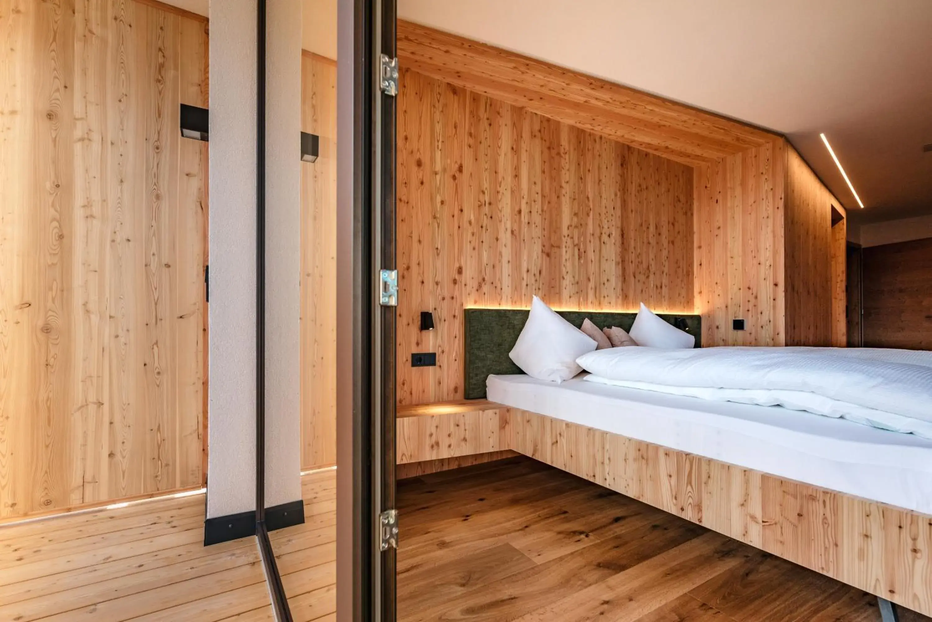 Junior Suite with Balcony in Oberhauser Hütte Rodenecker - Lüsner Alm Junior Suite with Balcony in Oberhauser Hütte Rodenecker - Lüsner Alm