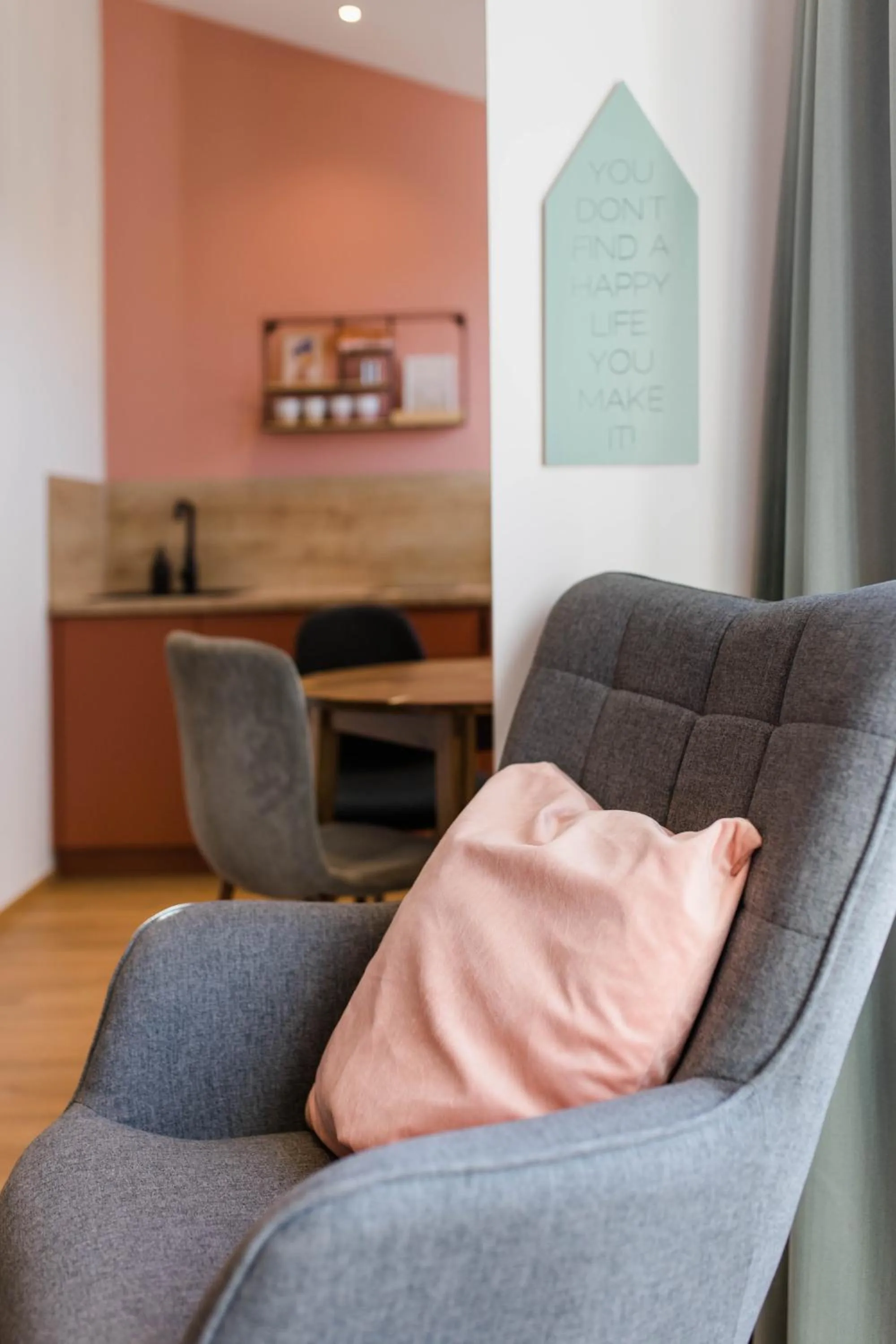 Kitchen or kitchenette in Stadthotel Freilassing