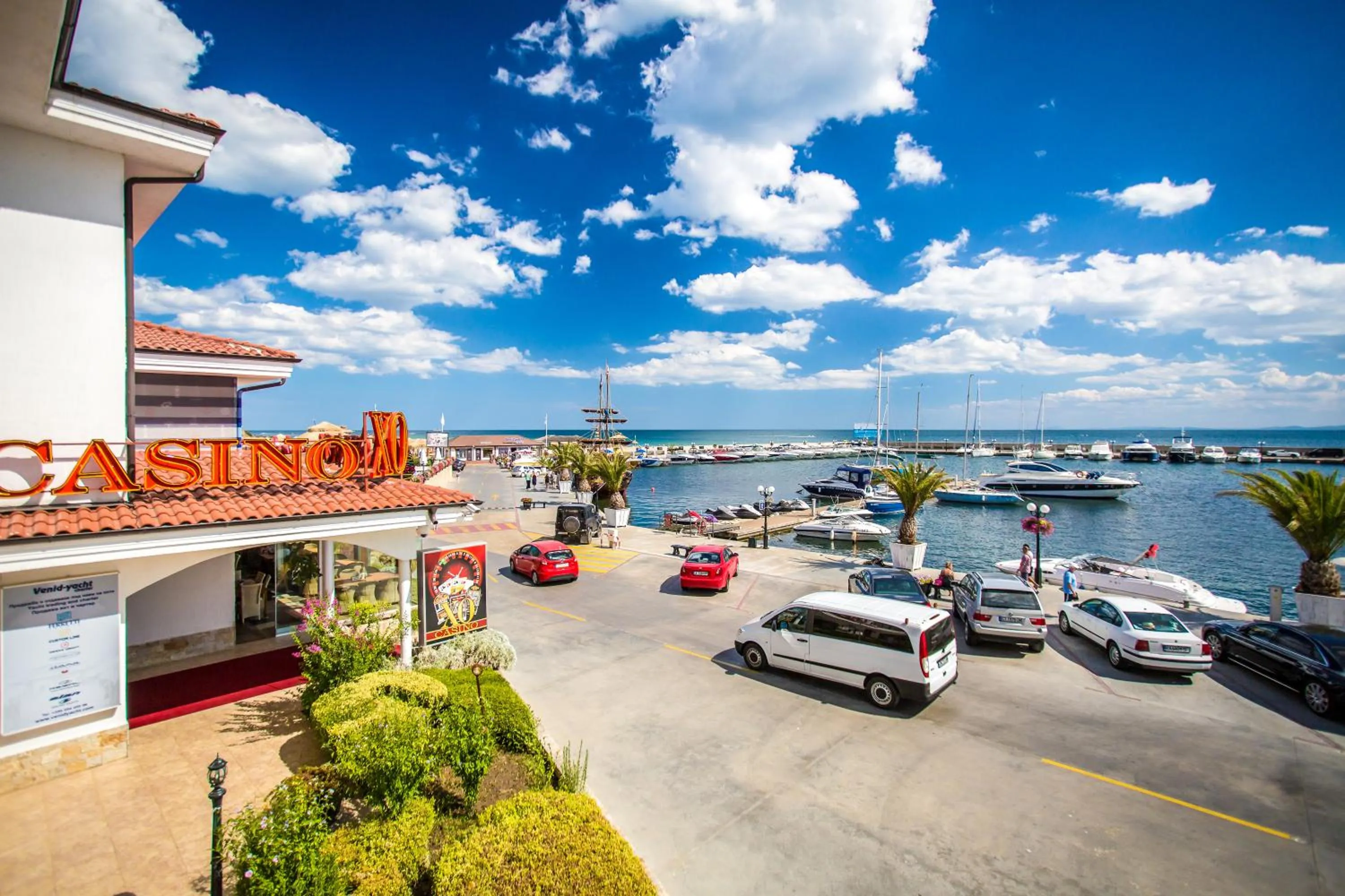 Day in Hotel Palace Marina Dinevi