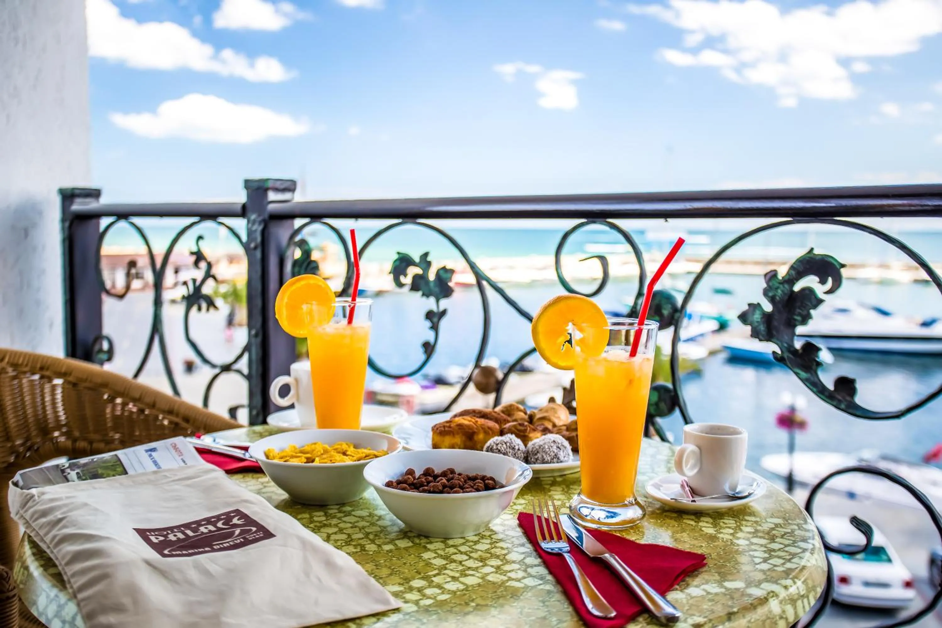 Day in Hotel Palace Marina Dinevi