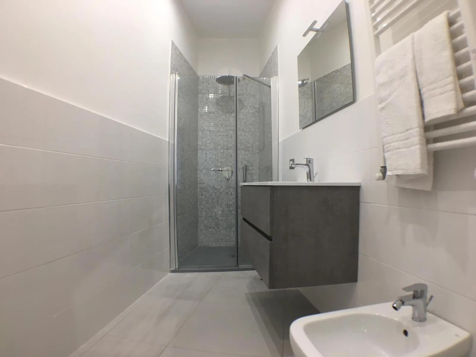 Shower in La Casina Rossa