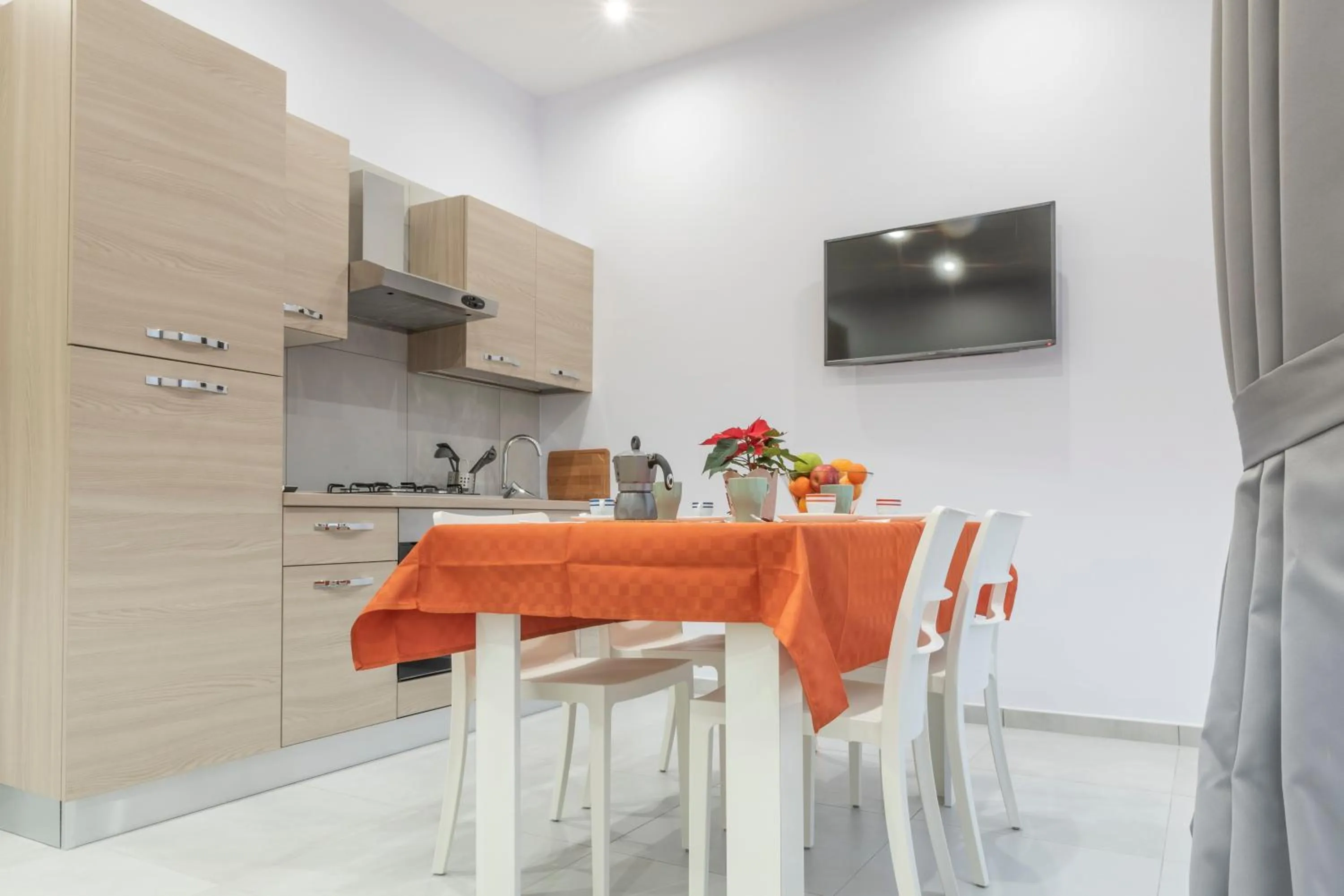 Dining area in La Casina Rossa