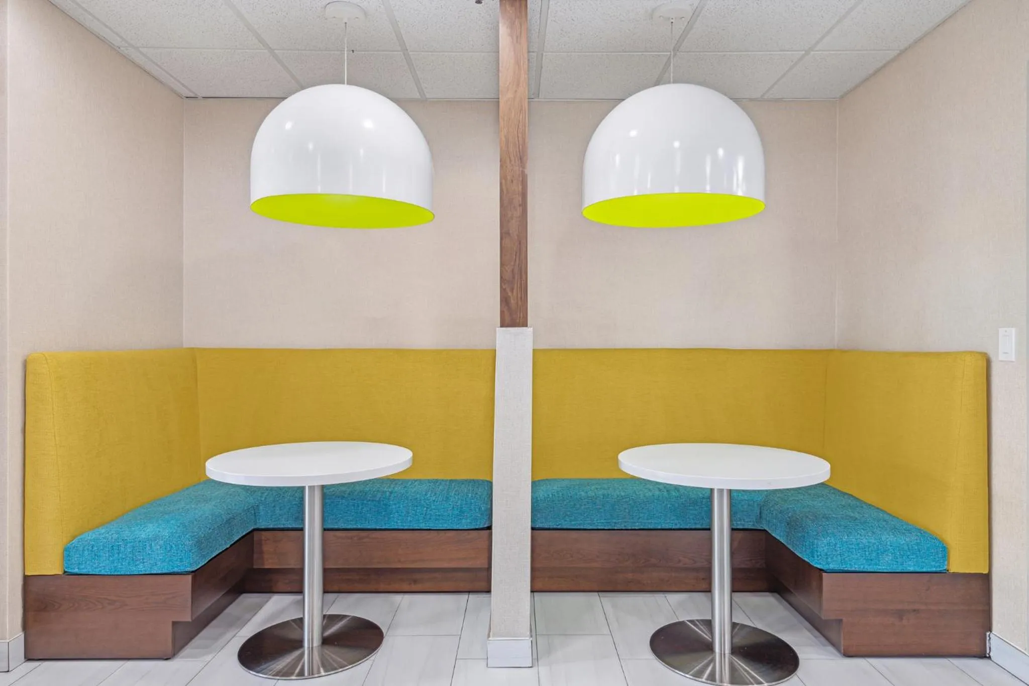 Lobby or reception in Hampton Inn - Houston/Brookhollow