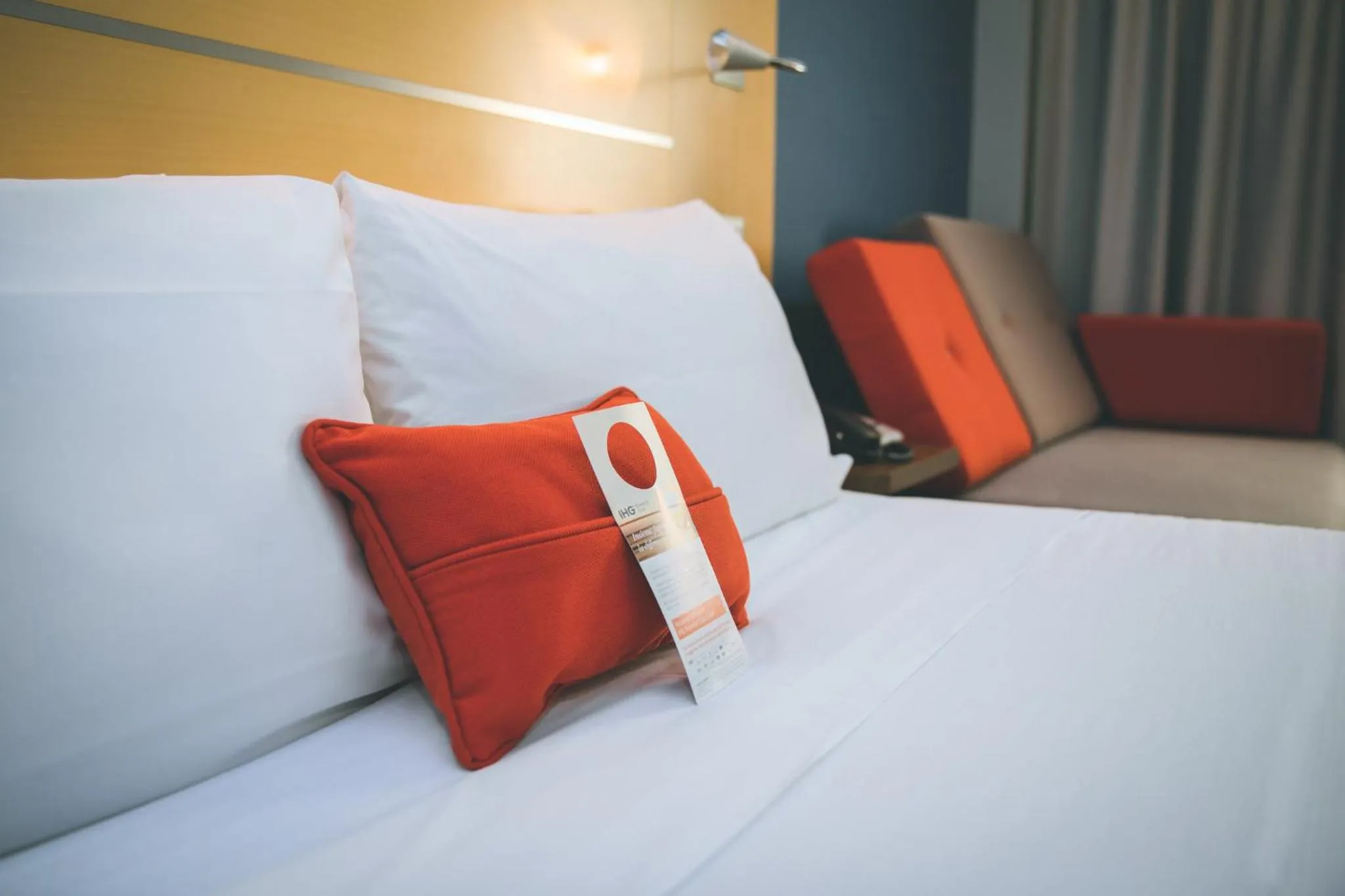 Photo of the whole room, Bed in Holiday Inn Express Milan-Malpensa Airport by IHG