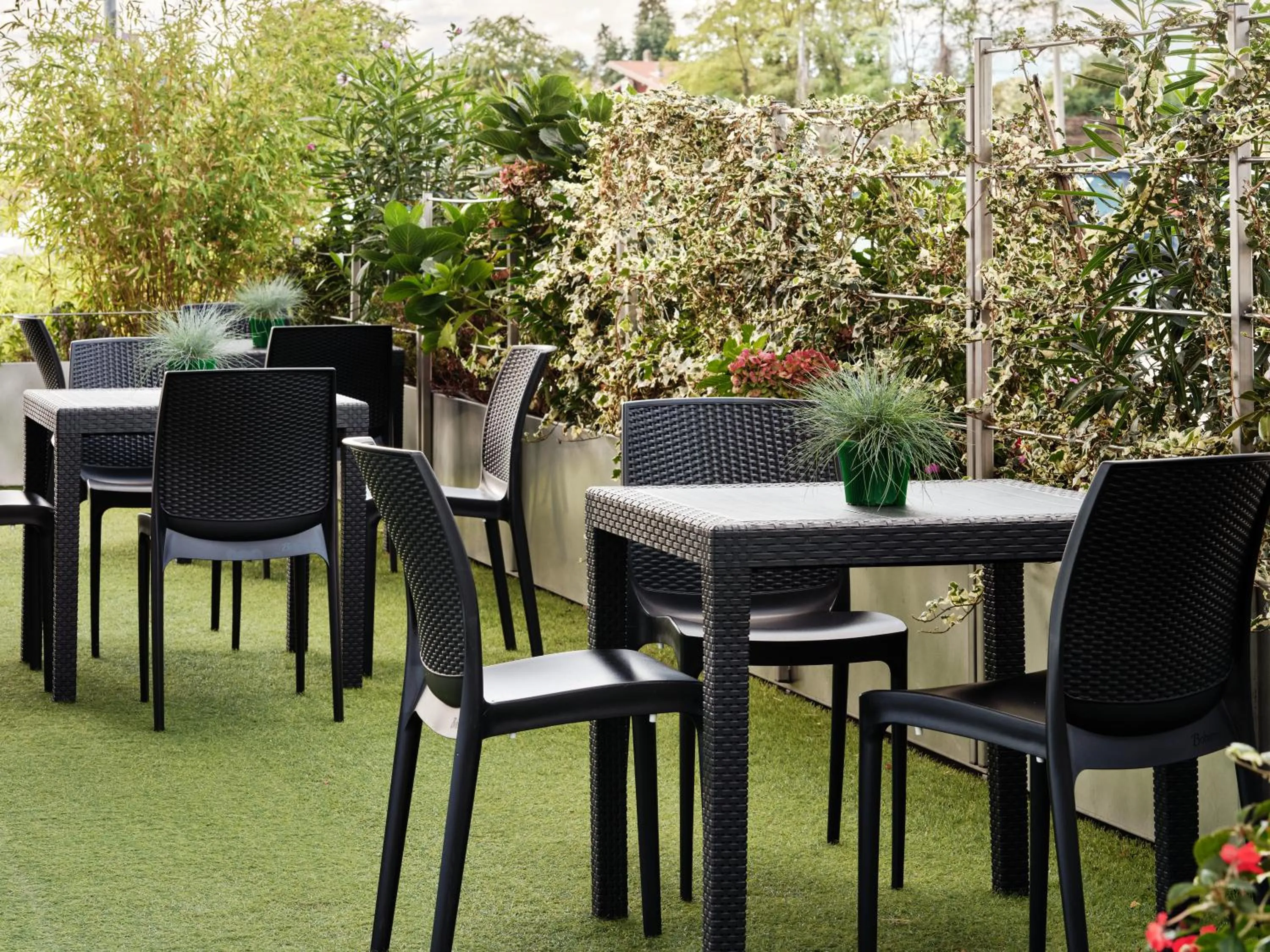 Garden in Holiday Inn Express Milan-Malpensa Airport by IHG