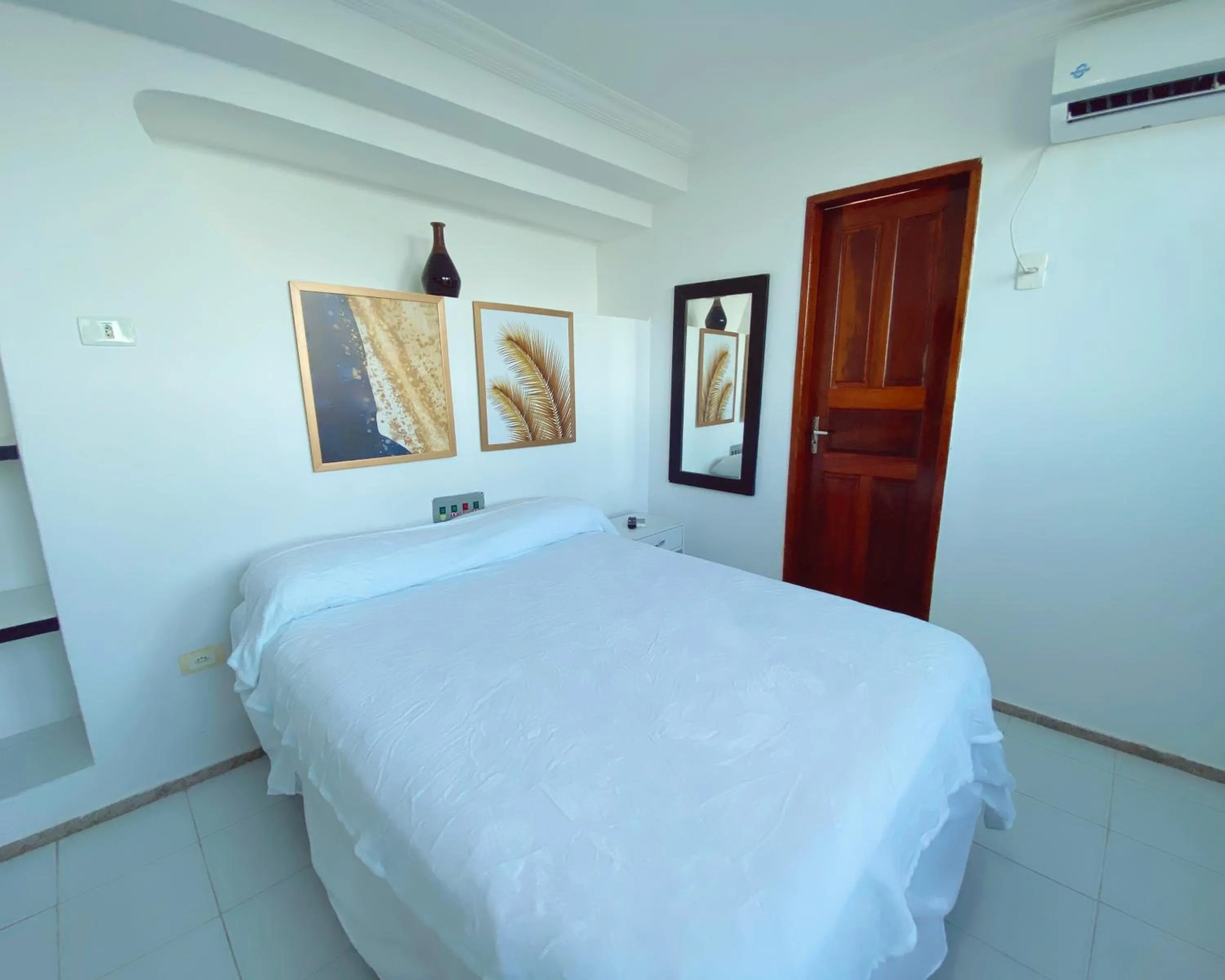 Photo of the whole room, Bed in Hotel 5 Sóis