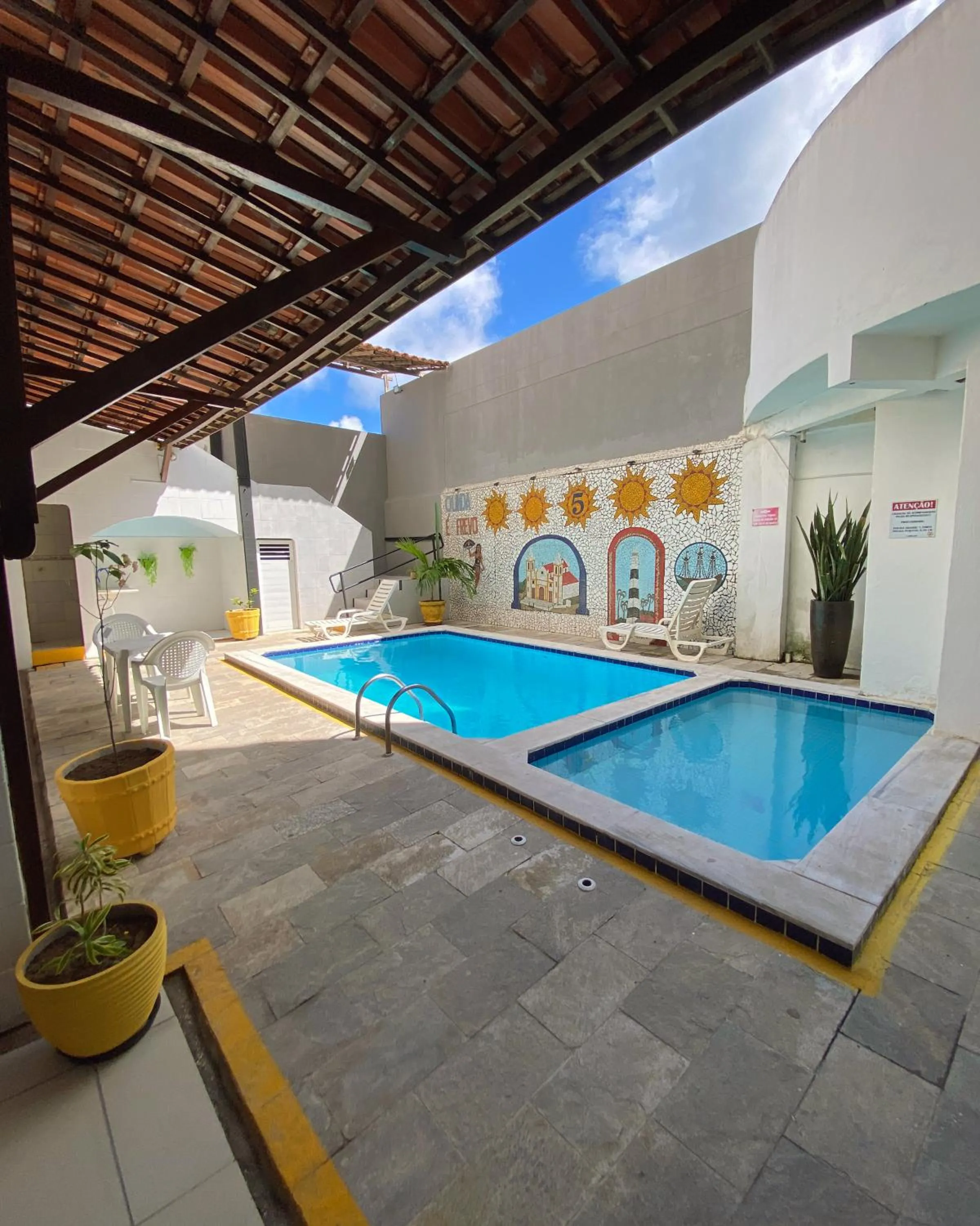 Swimming pool in Hotel 5 Sóis