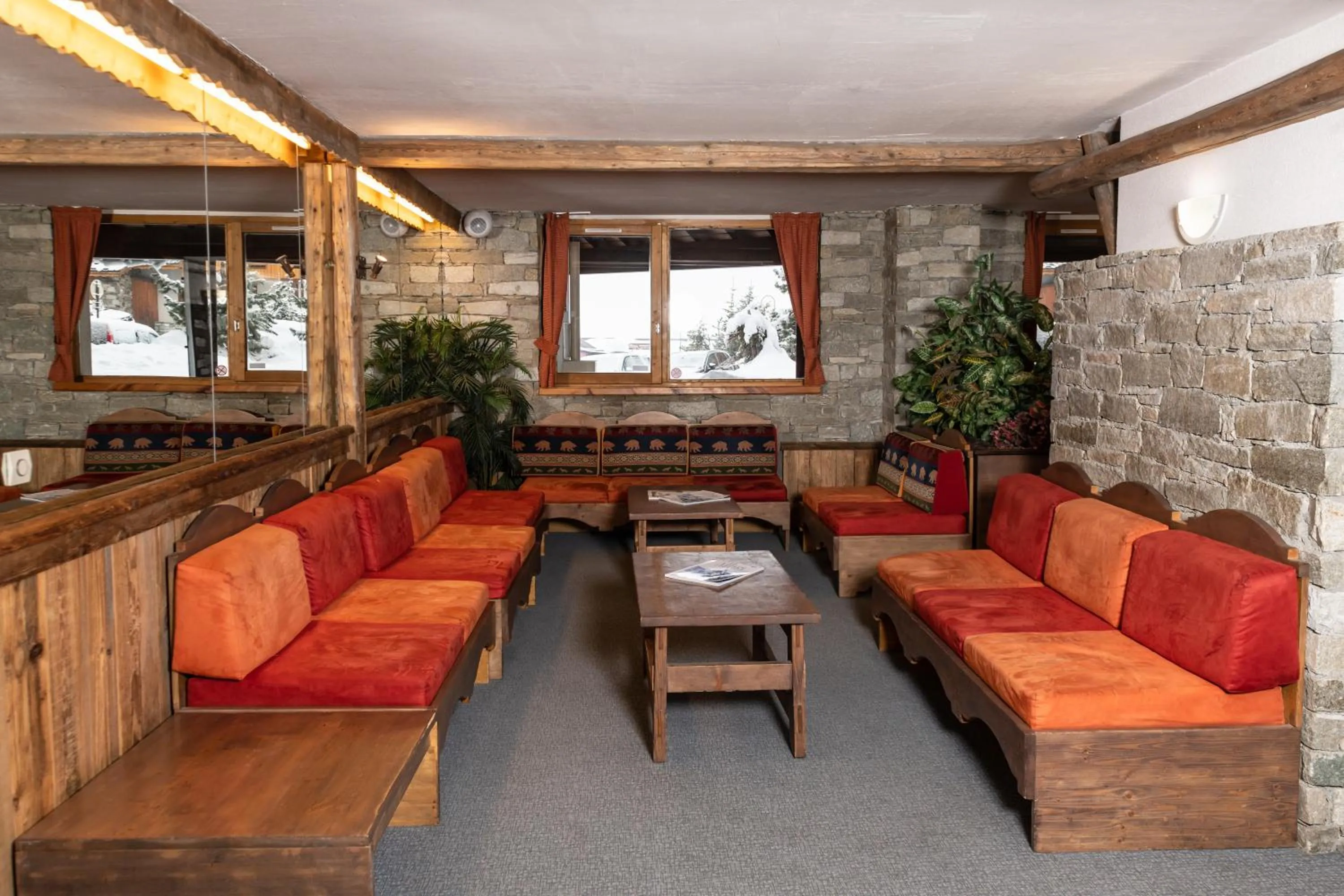 Lobby or reception in Résidence Le Chamois d'Or