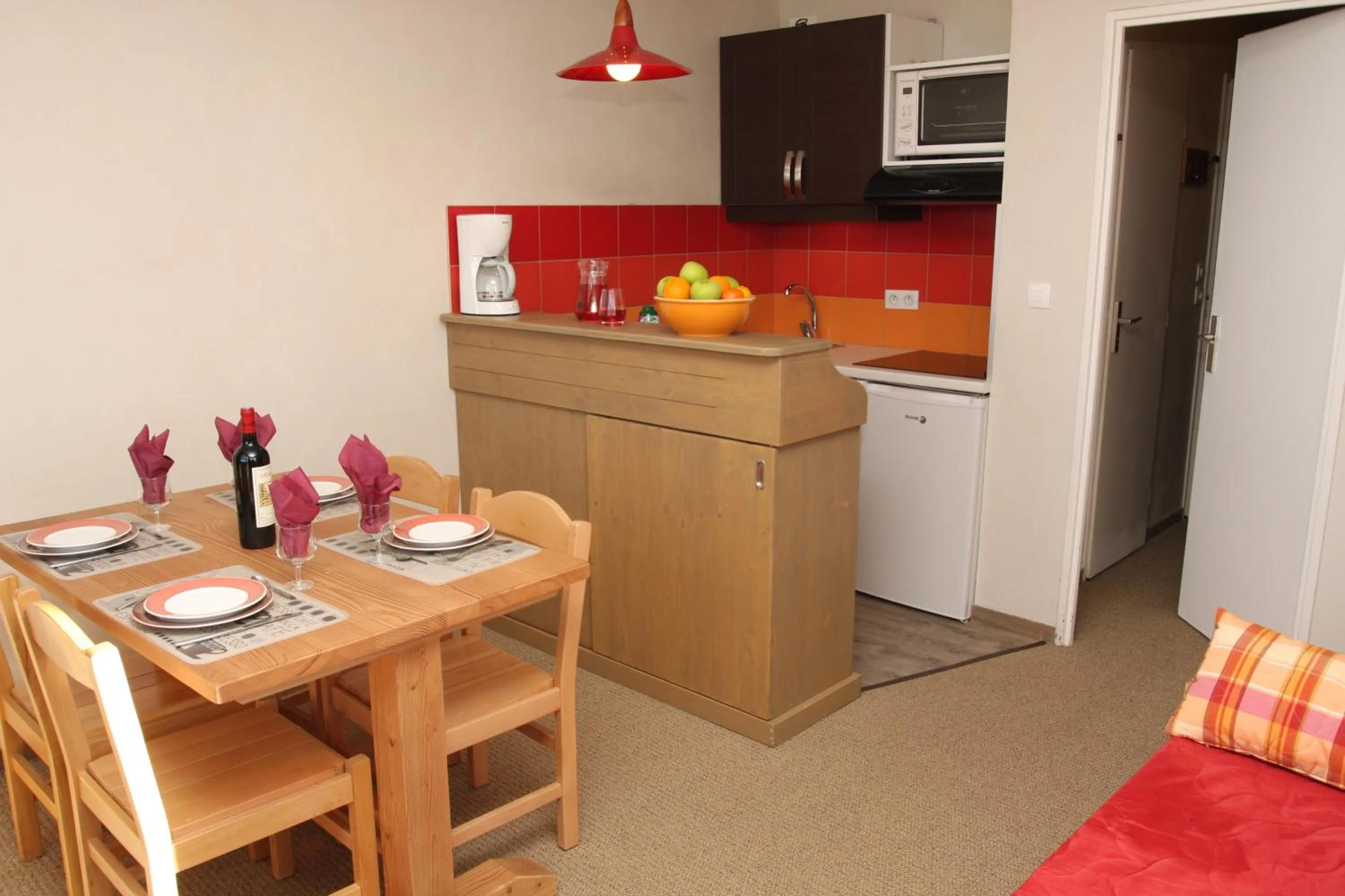 Kitchen or kitchenette in Résidence Le Chamois d'Or