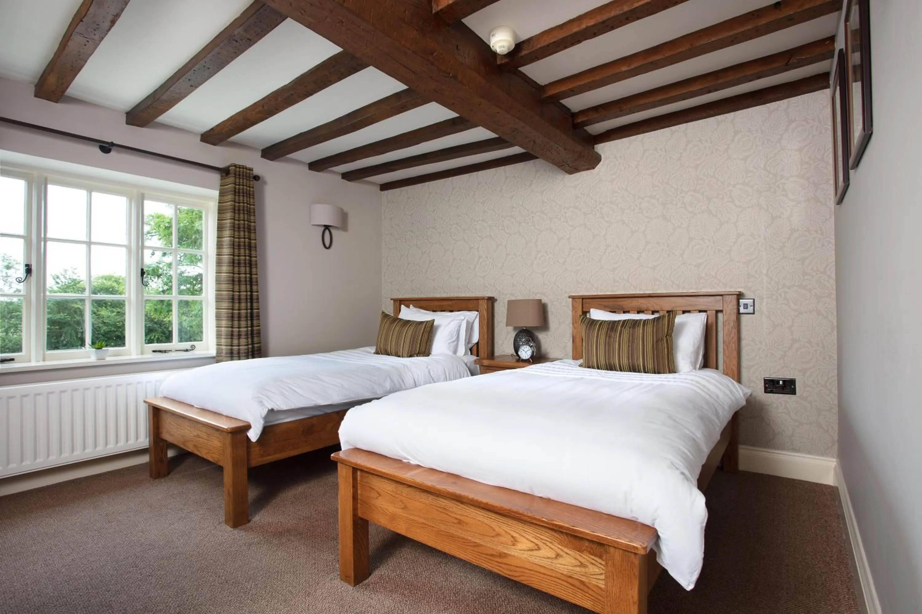 Bedroom, Bed in Broom Hall Inn