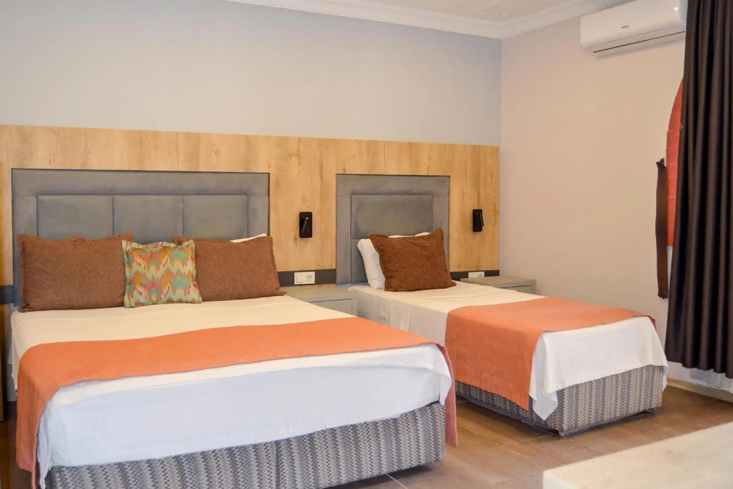 Superior Triple Room in Akkan Hotel Superior Triple Room in Akkan Hotel