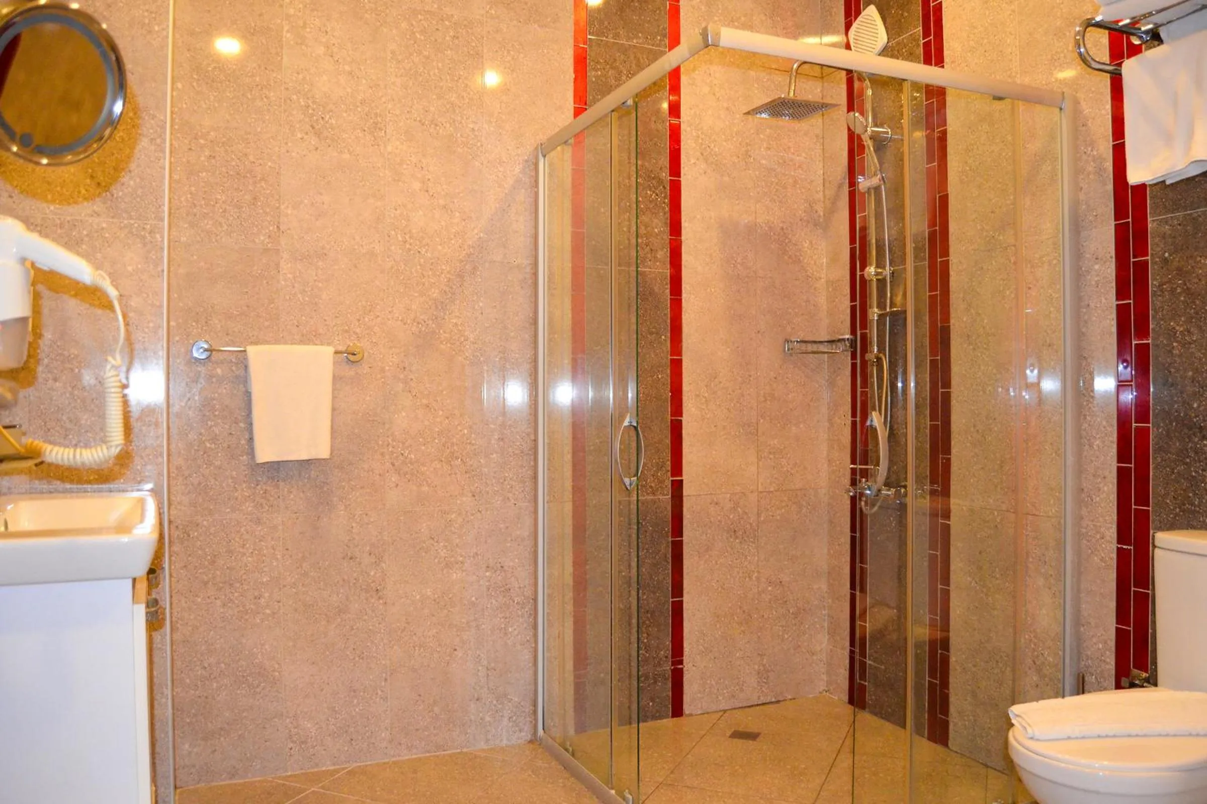 Shower in Akkan Hotel