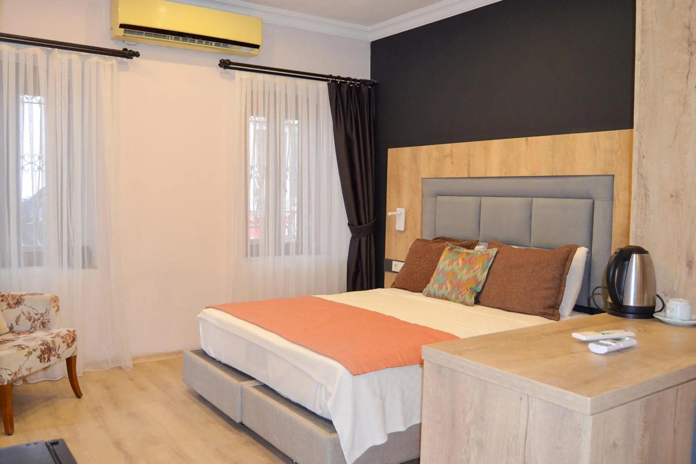 Bedroom, Bed in Akkan Hotel