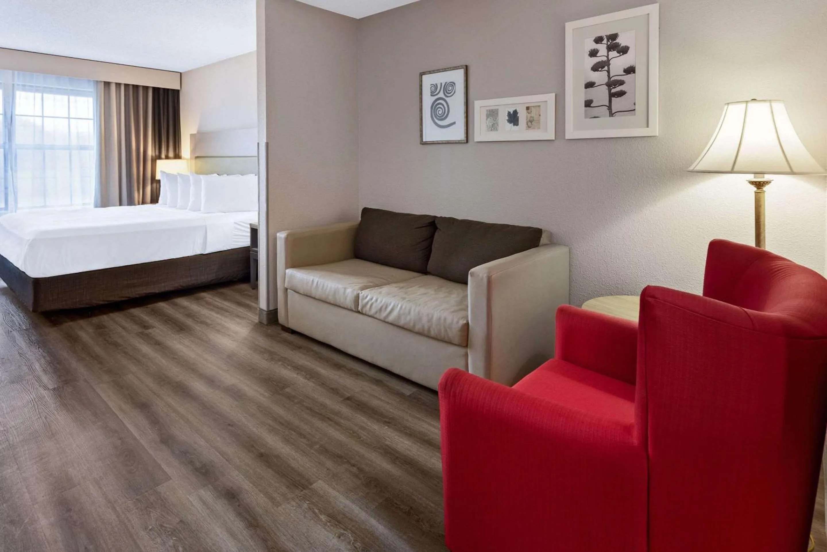 Bedroom, Bed in Country Inn & Suites by Radisson, Salisbury, MD