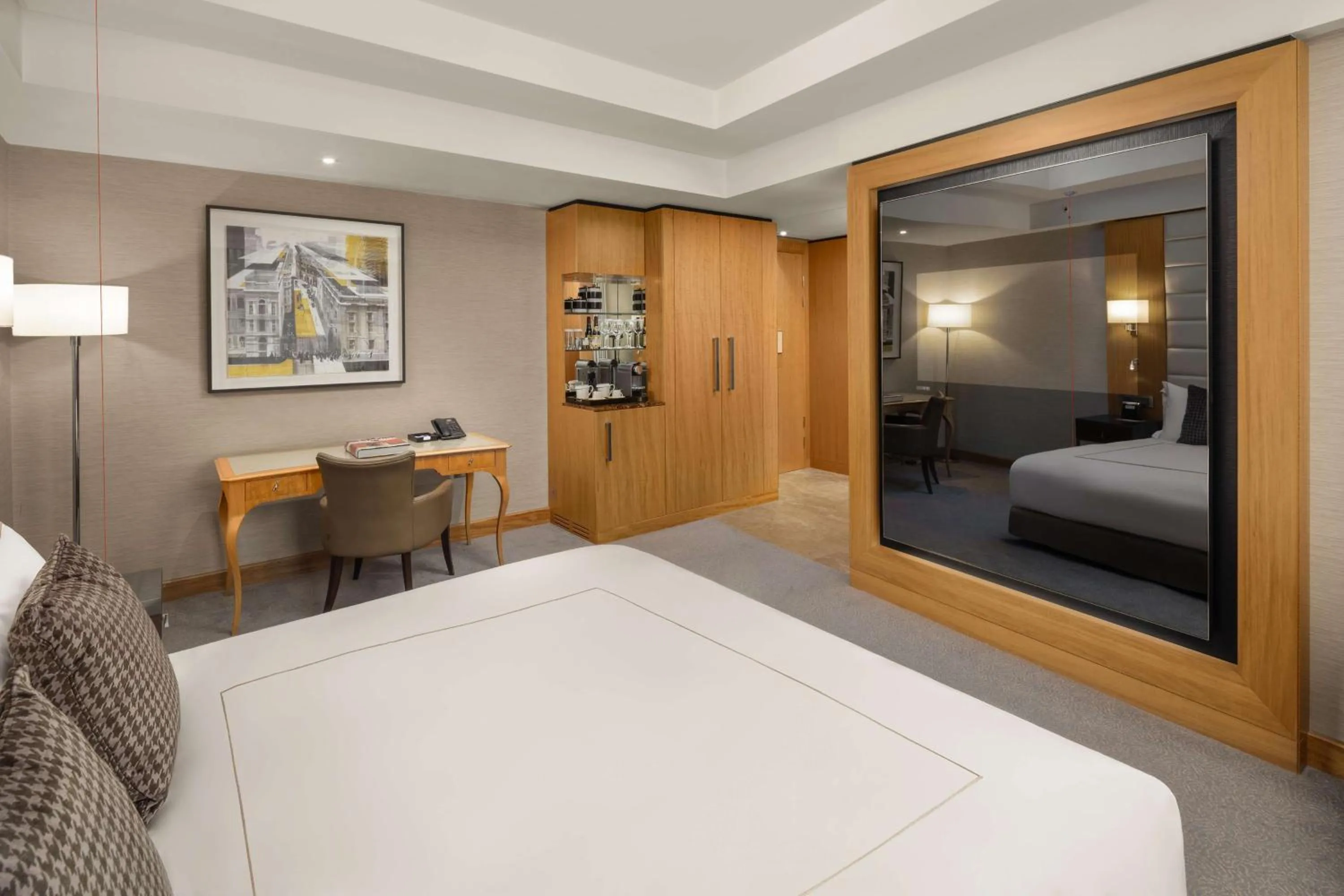 Bedroom, Bed in Conrad London St James