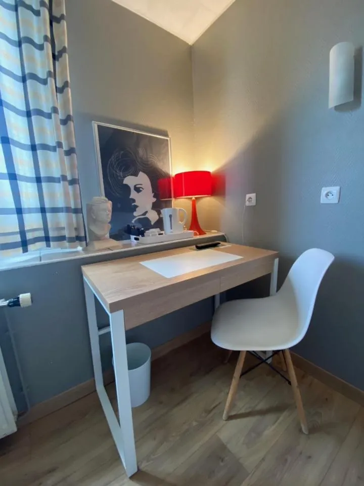 hair dresser in Cesar Hotel