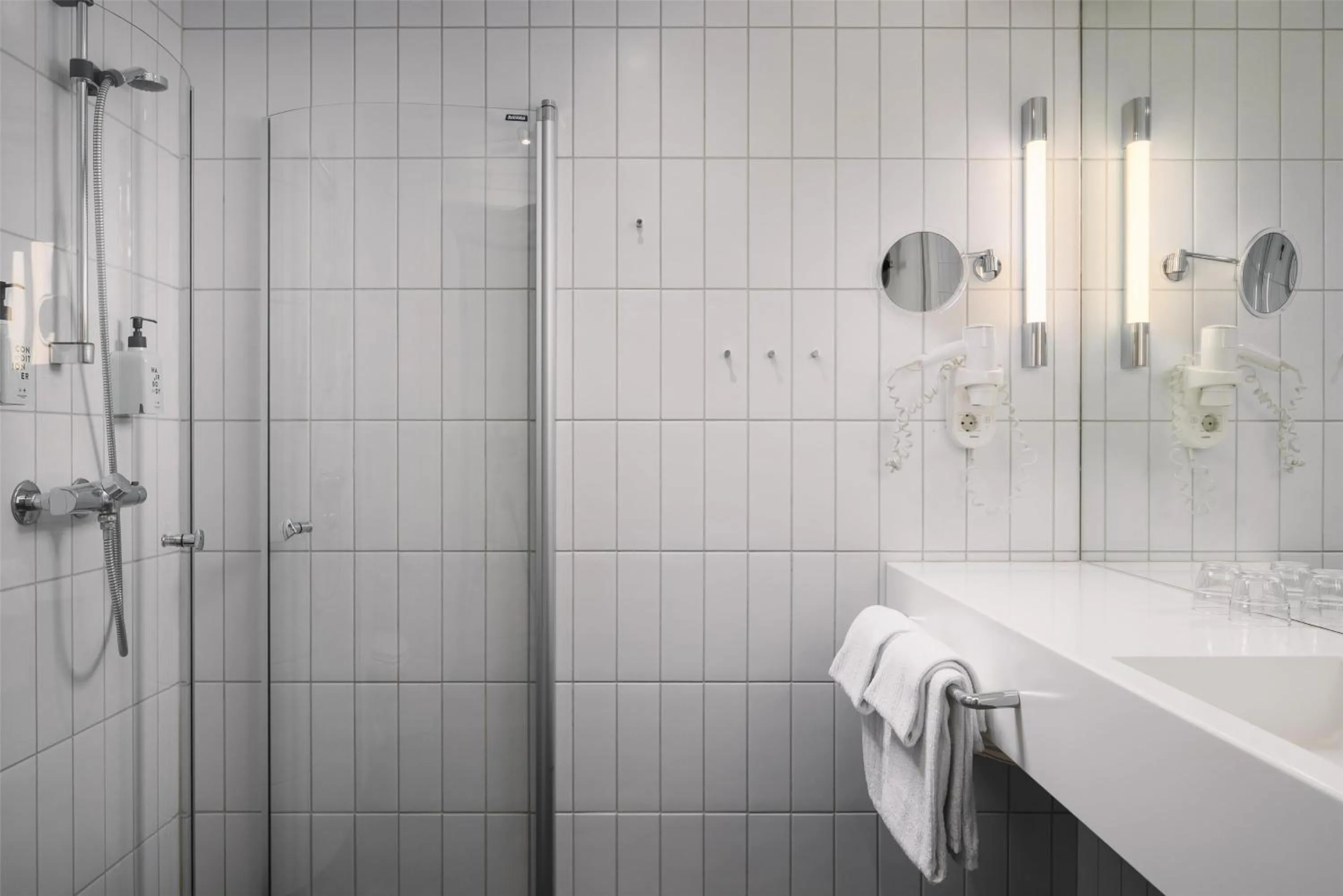 Bathroom in Scandic Fornebu