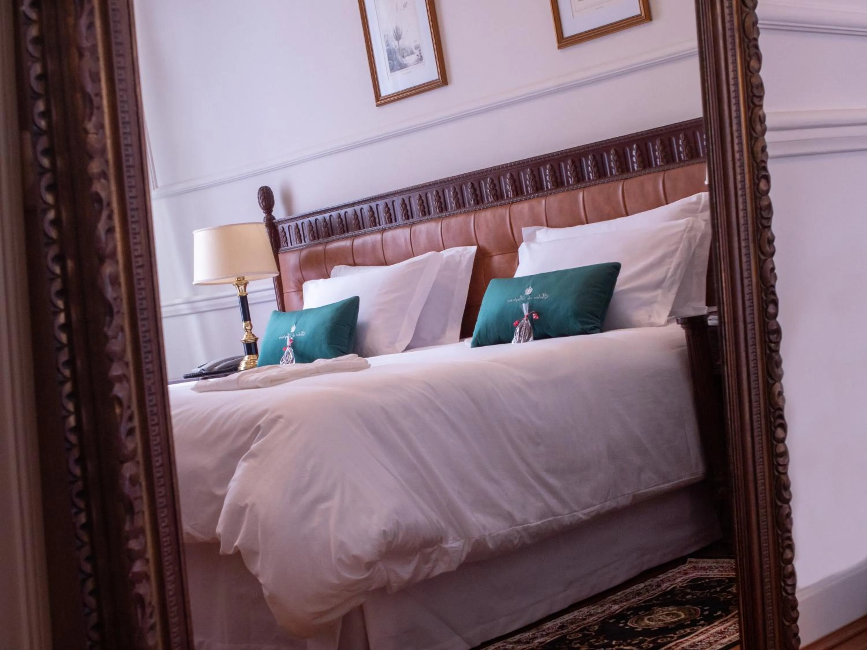 Bed in Hotel Solar do Império