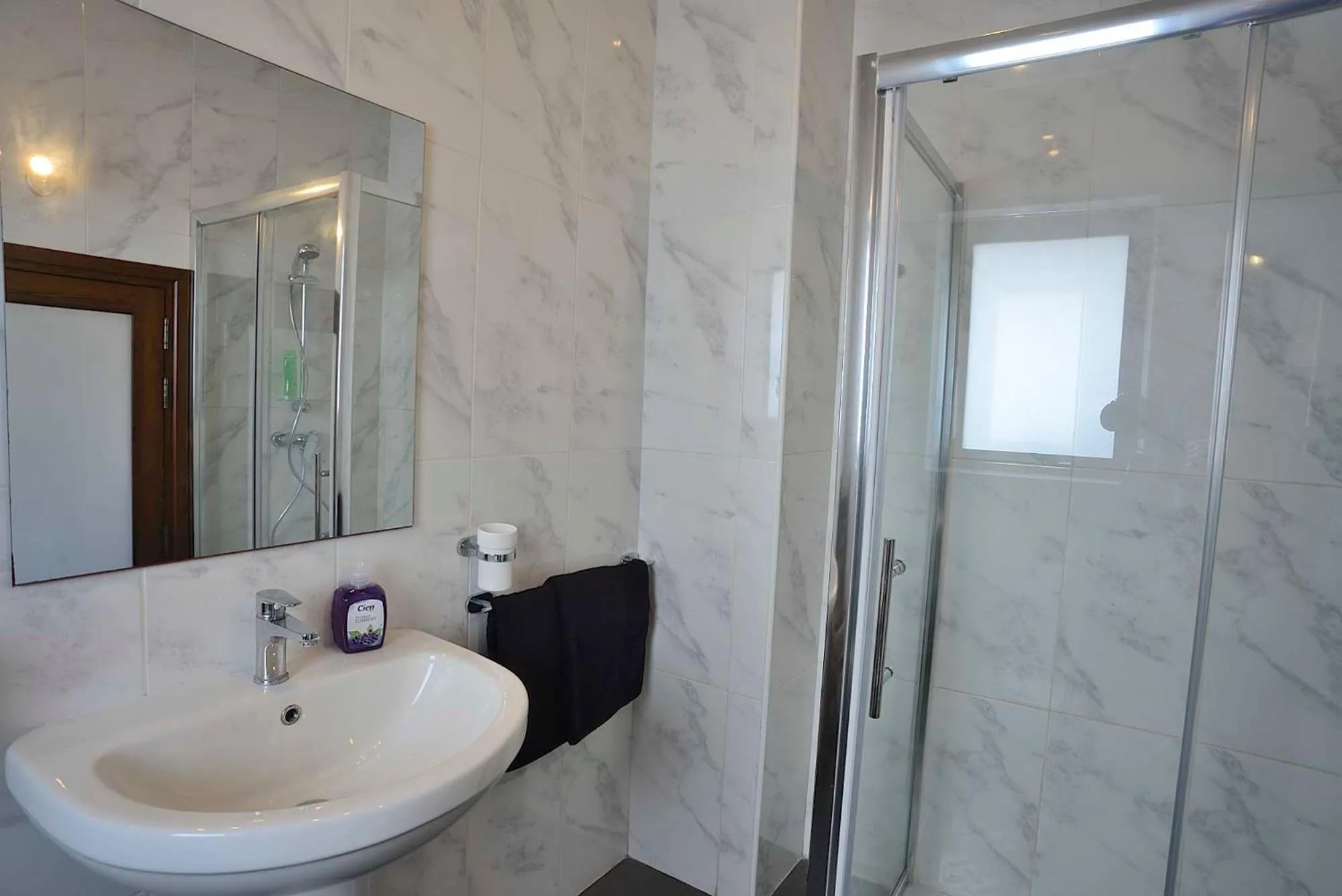 Bathroom in The Burrow Guest House