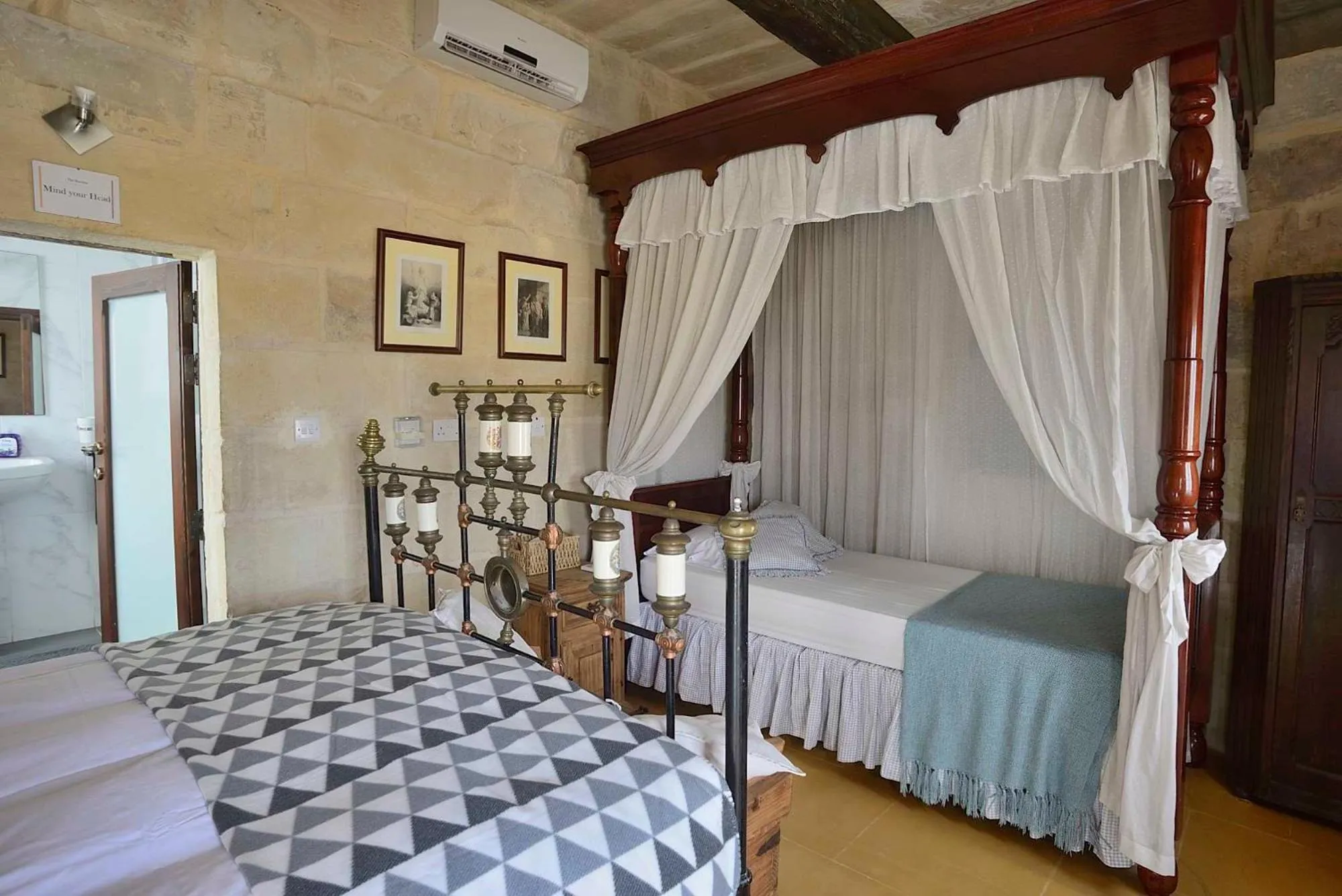 Bedroom, Bed in The Burrow Guest House
