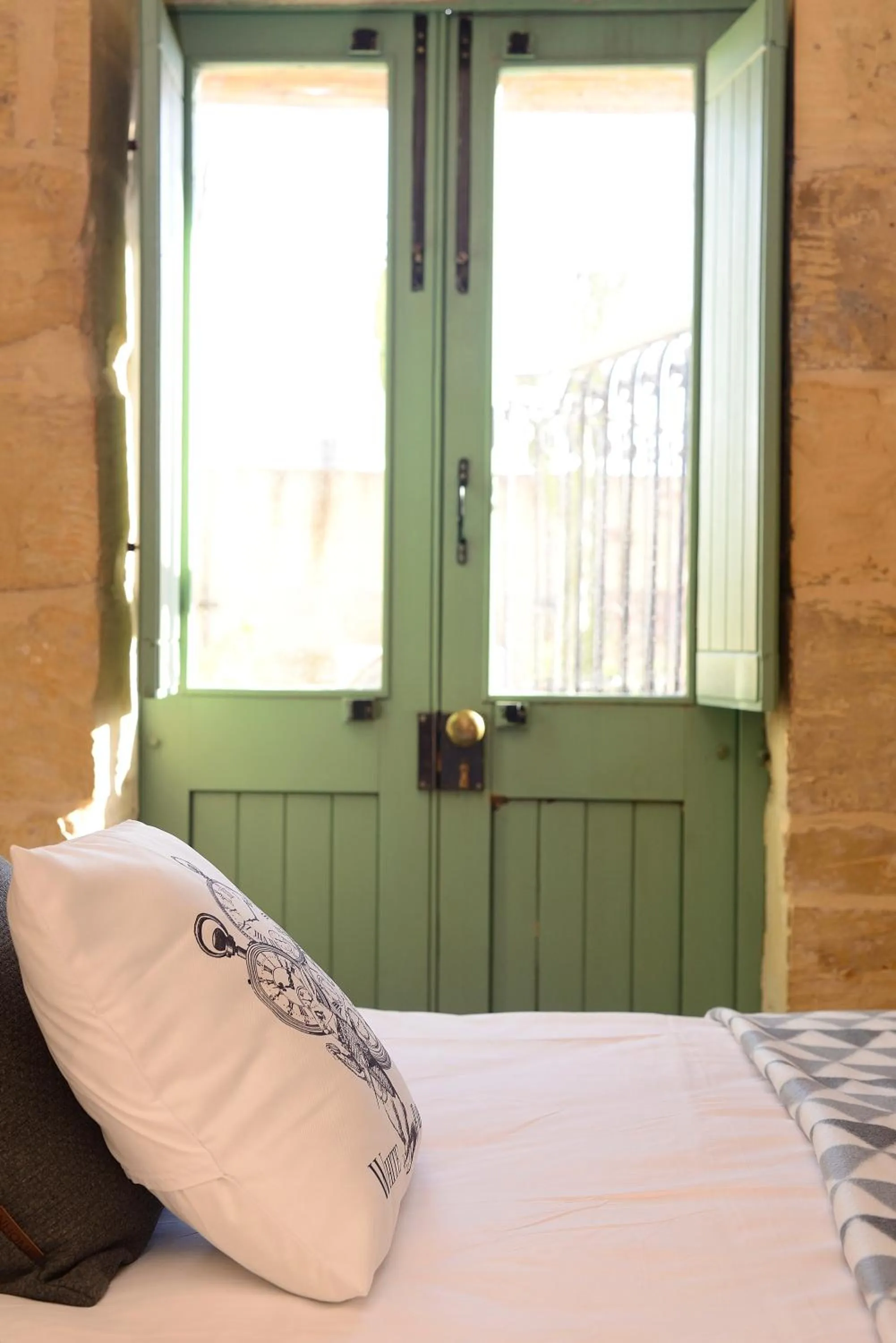 Decorative detail, Bed in The Burrow Guest House