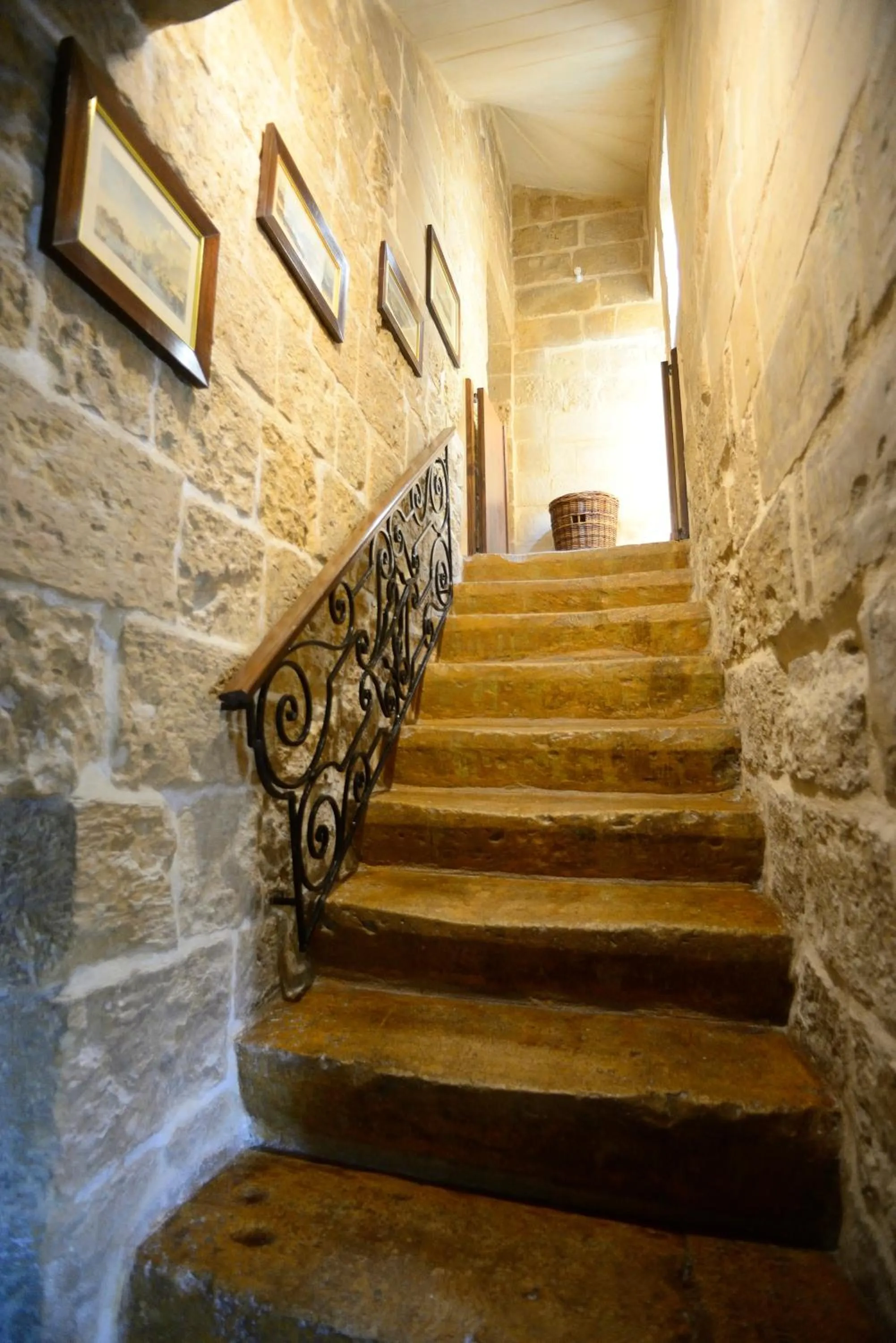 Area and facilities in The Burrow Guest House