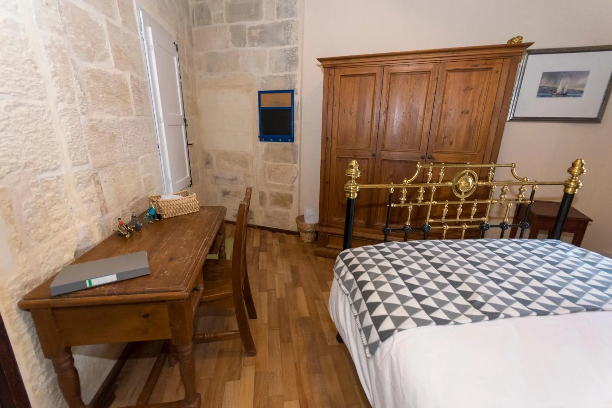 Bedroom, Bed in The Burrow Guest House