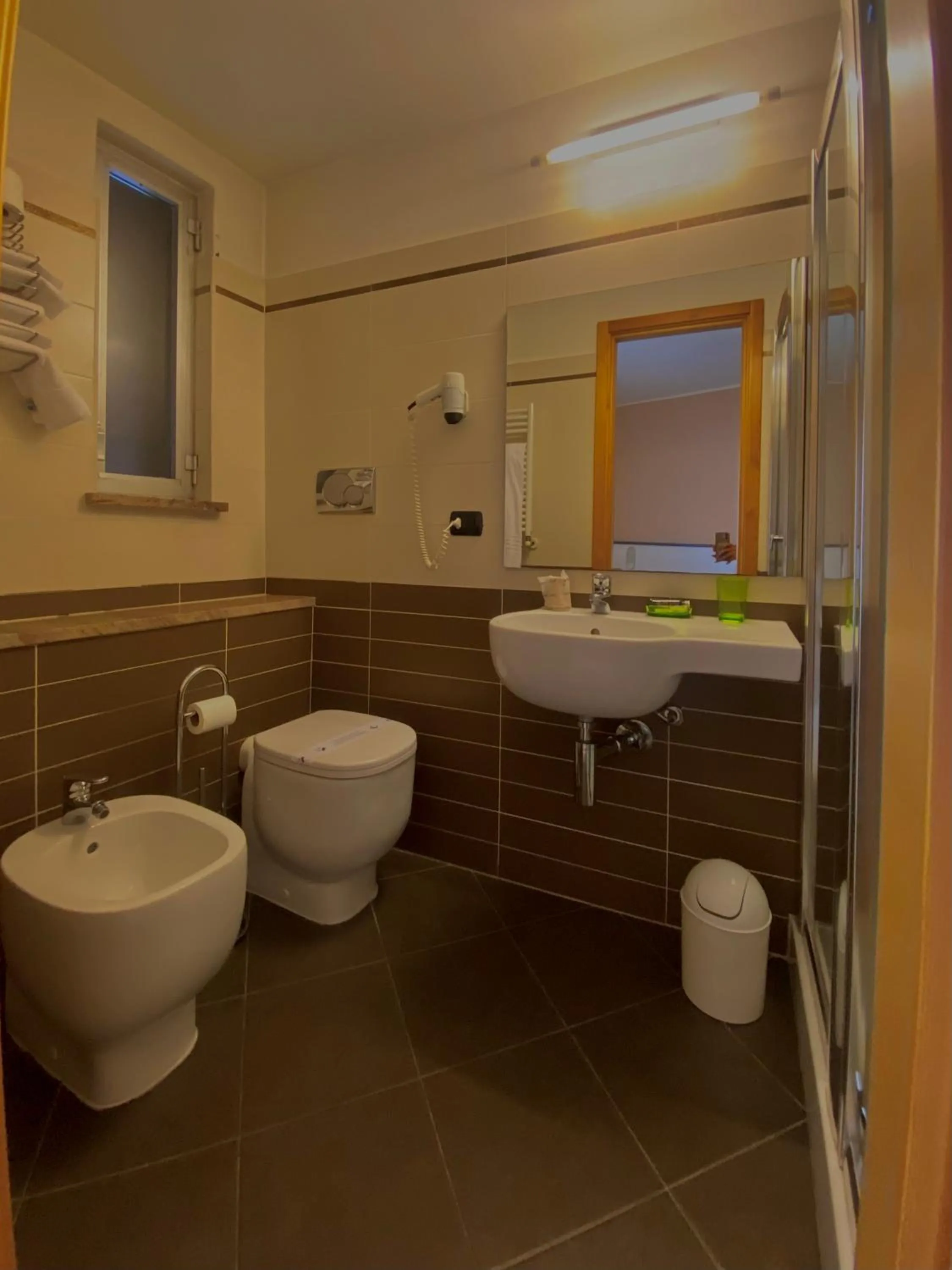 Shower in Hotel Rainero