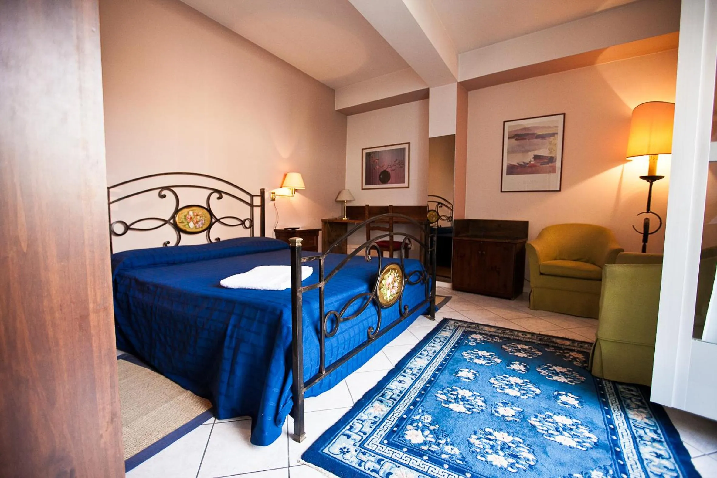 Bedroom, Bed in Hotel Rainero