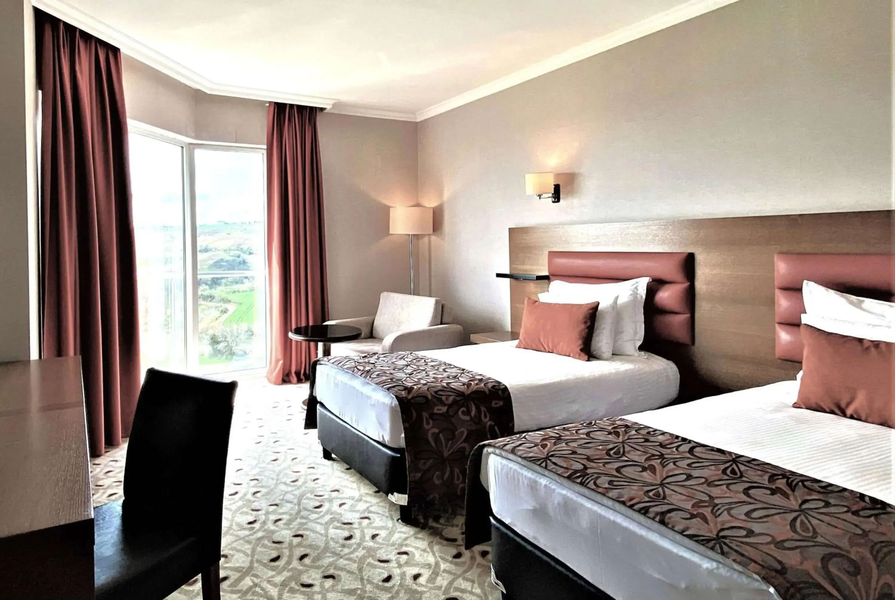 Deluxe Twin Valley and Partial Sea View Non Smoking in Ramada by Wyndham Tekirdağ Deluxe Twin Valley and Partial Sea View Non Smoking in Ramada by Wyndham Tekirdağ