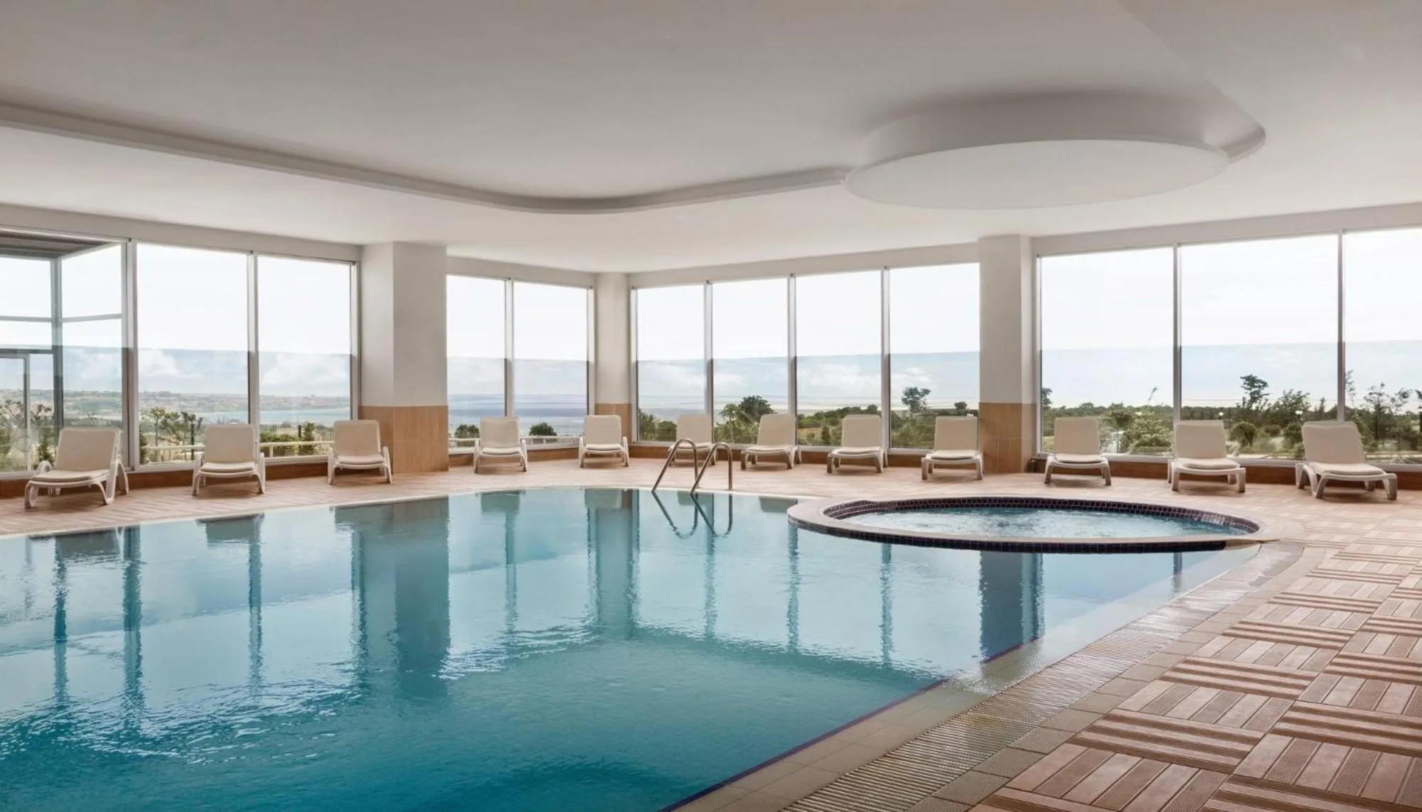 Swimming pool in Ramada by Wyndham Tekirdağ