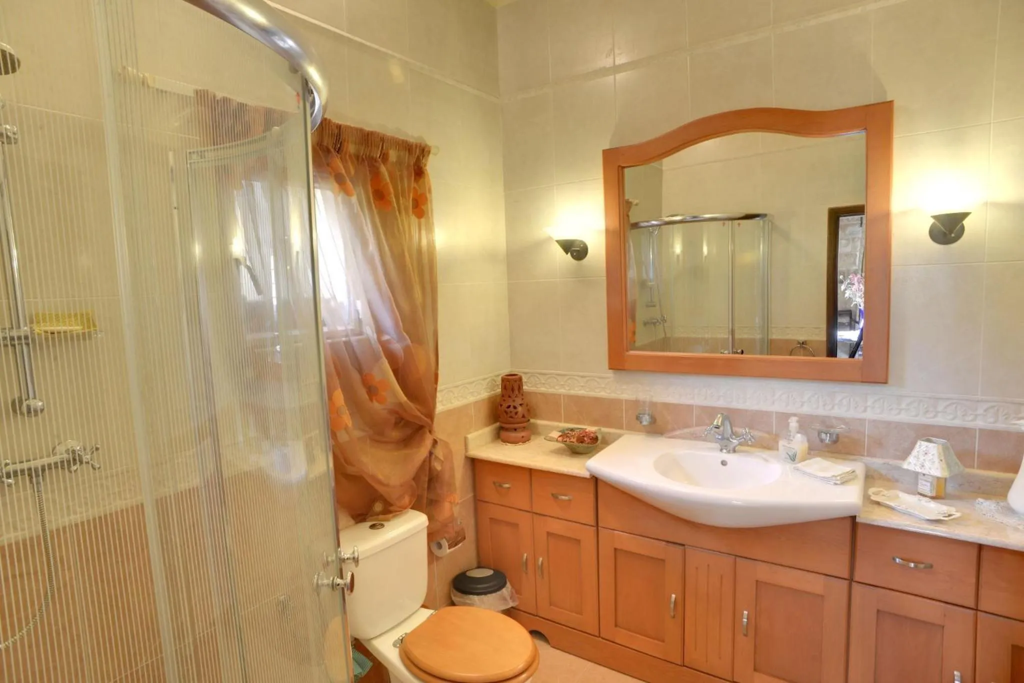 Bathroom in Ta' Bertu Host Family Bed & Breakfast