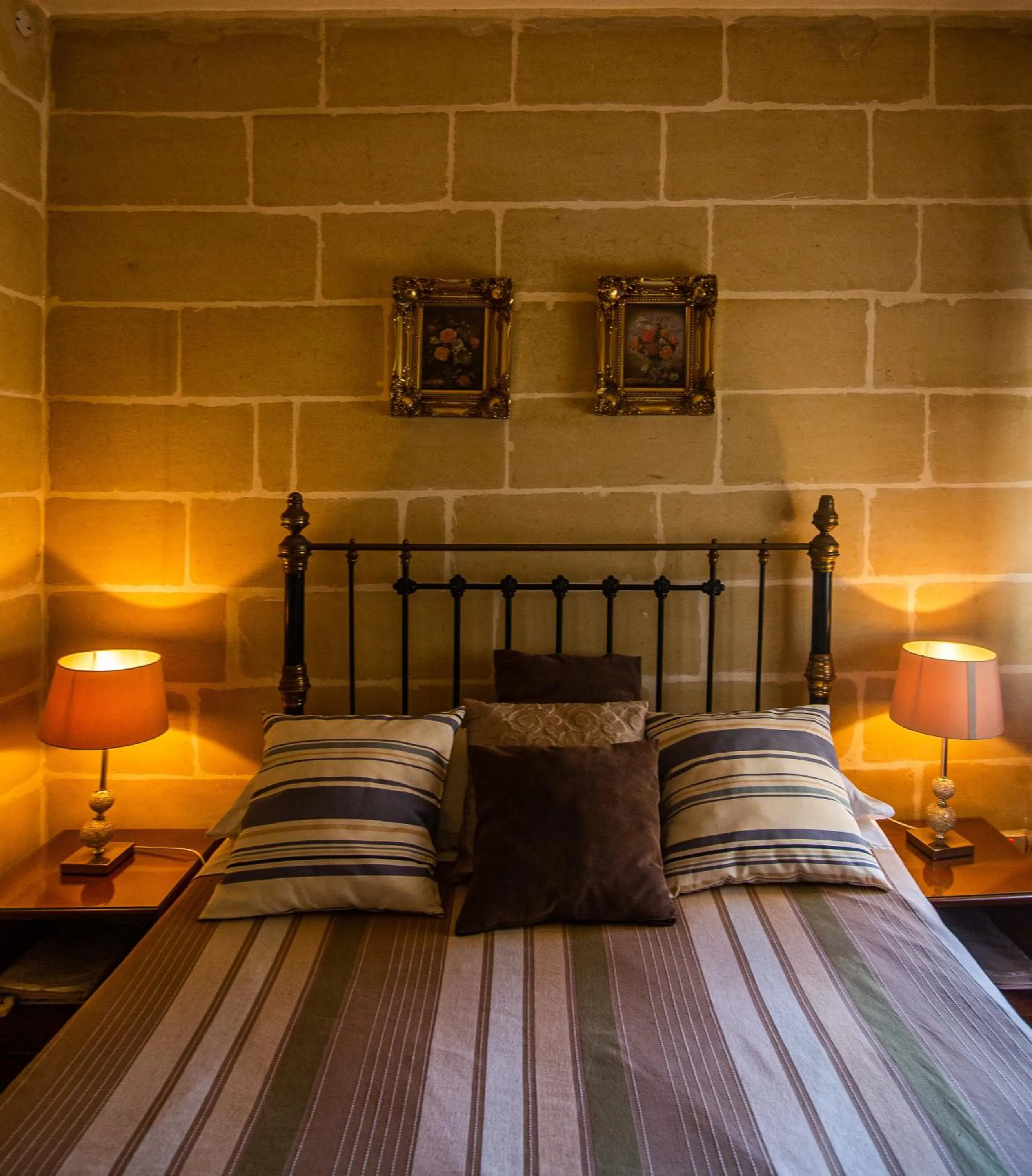 Bedroom, Bed in Ta' Bertu Host Family Bed & Breakfast