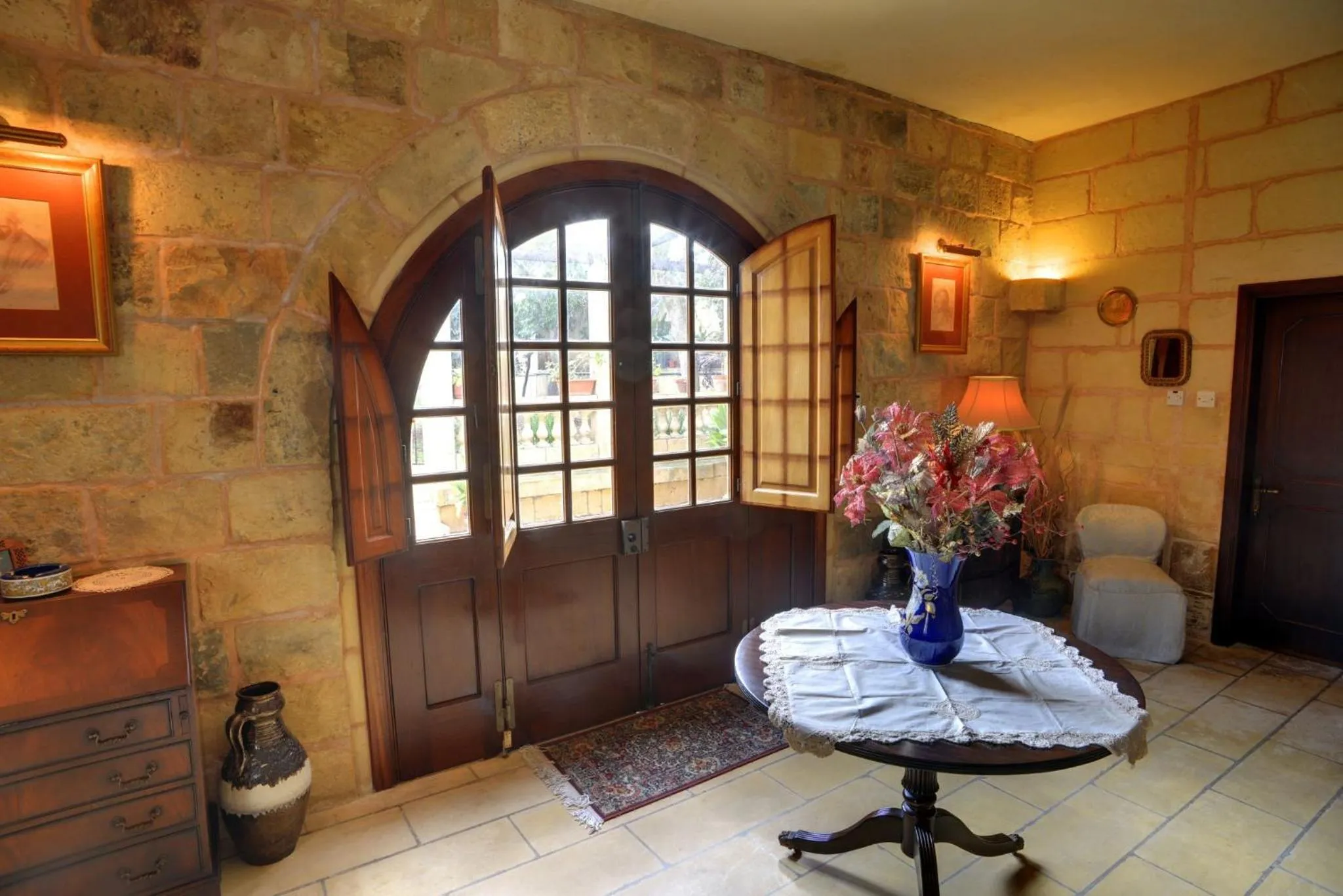 Day in Ta' Bertu Host Family Bed & Breakfast