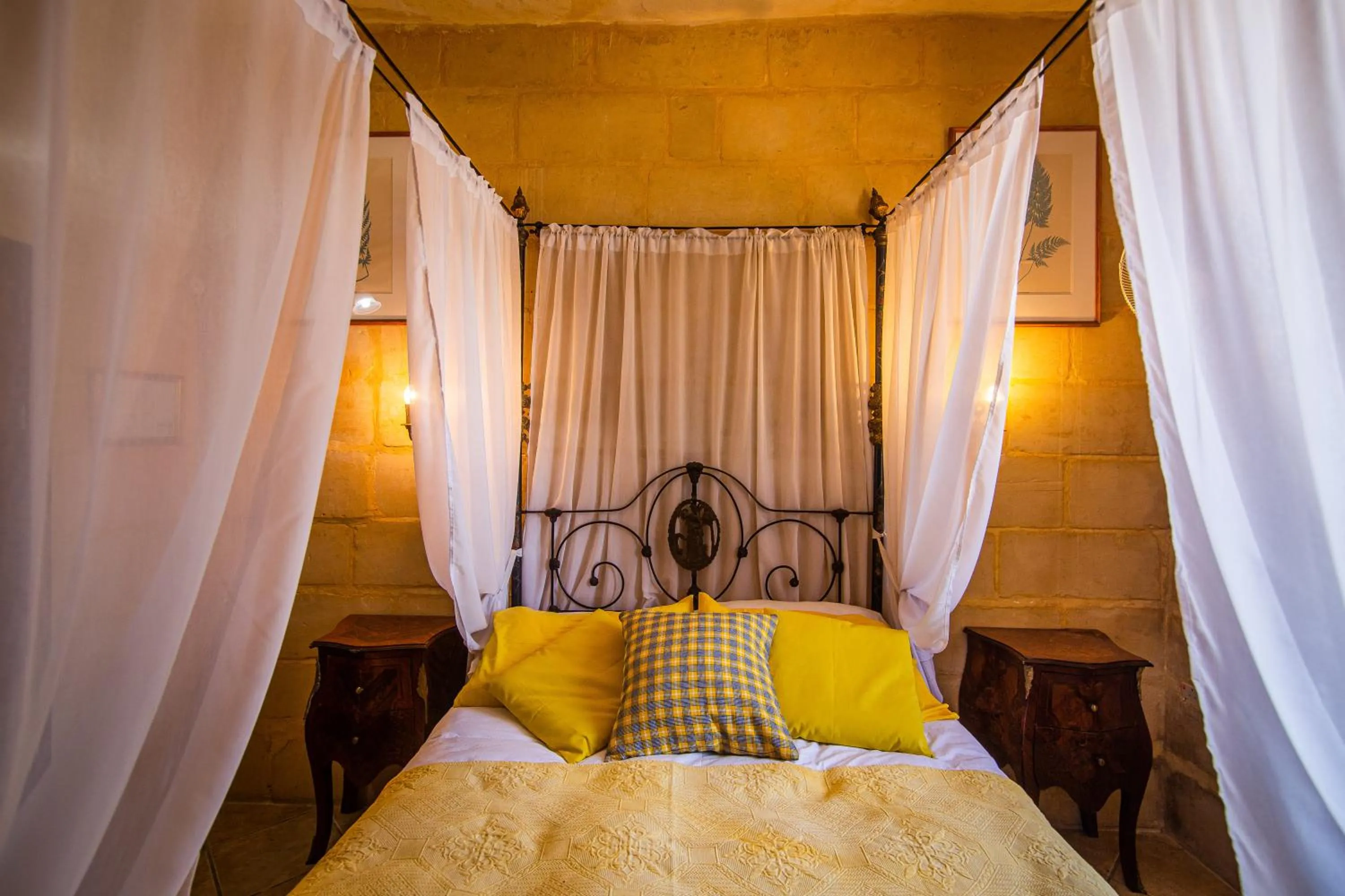 Bedroom, Bed in Ta' Bertu Host Family Bed & Breakfast