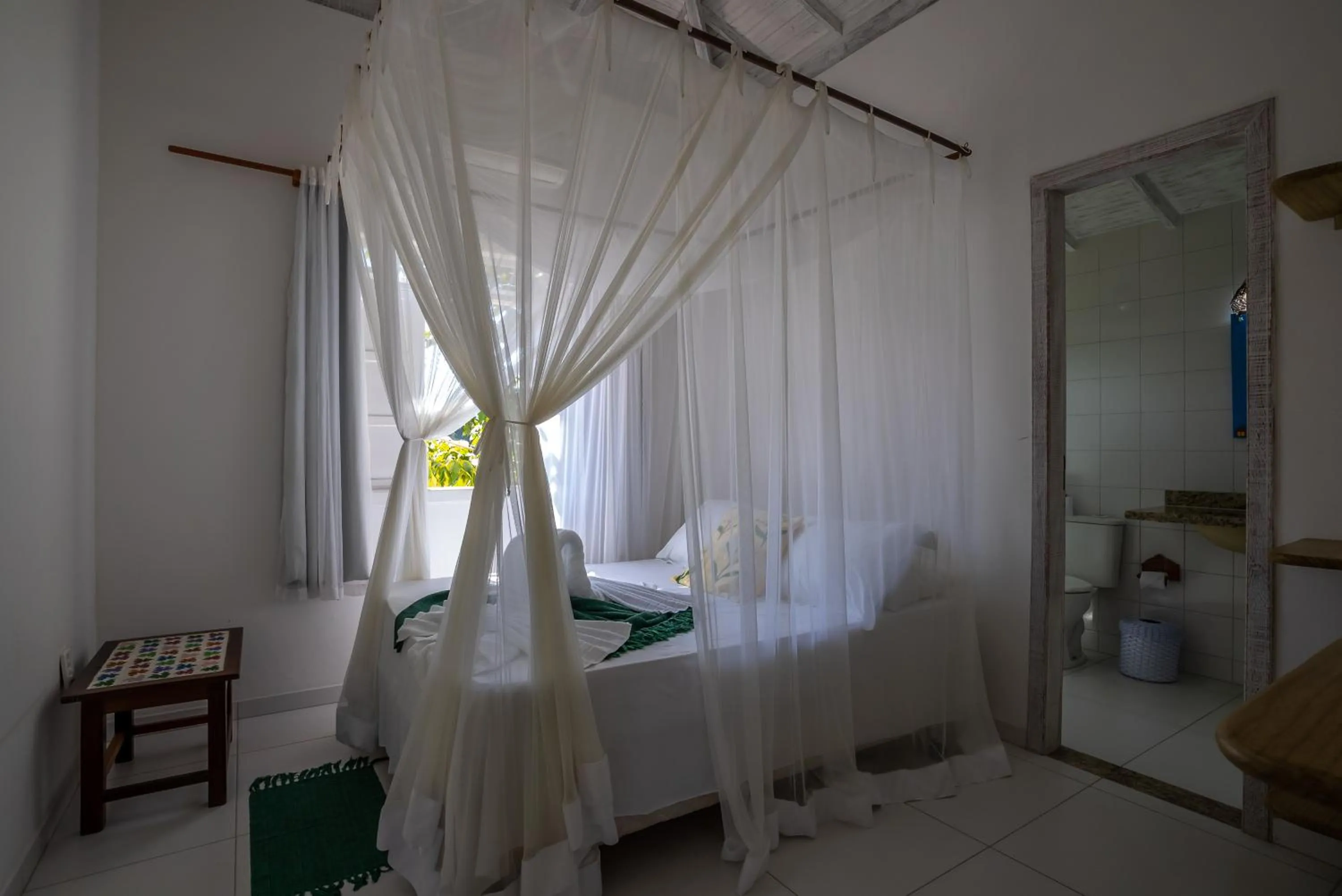 Bathroom, Bed in Pousada Recanto Trancoso
