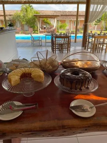 Buffet breakfast in Pousada Recanto Trancoso