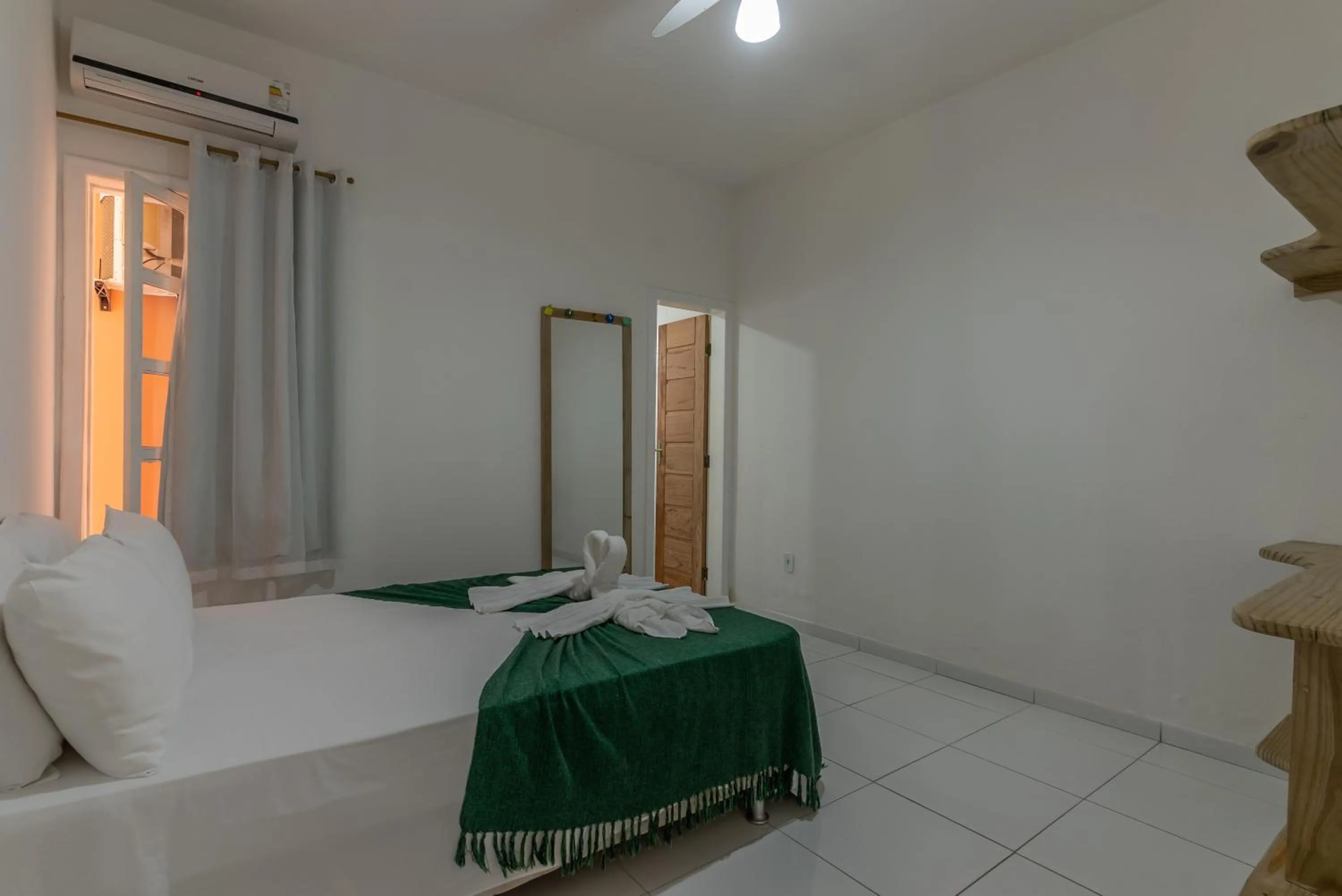 Photo of the whole room, Bed in Pousada Recanto Trancoso