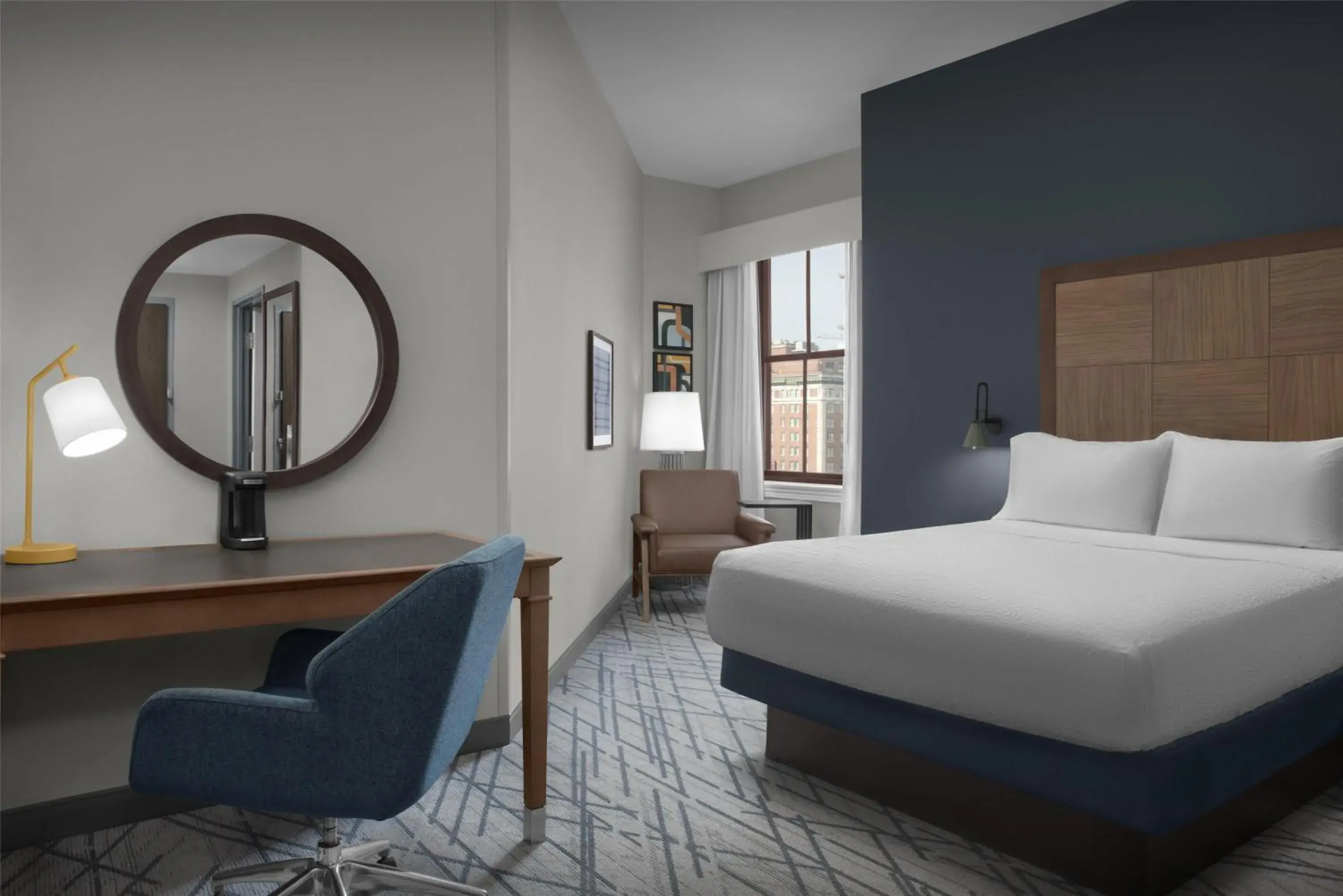 Queen Room with Sofa Bed - Non-Smoking in Hampton Inn Indianapolis Downtown Across from Circle Centre Queen Room with Sofa Bed - Non-Smoking in Hampton Inn Indianapolis Downtown Across from Circle Centre