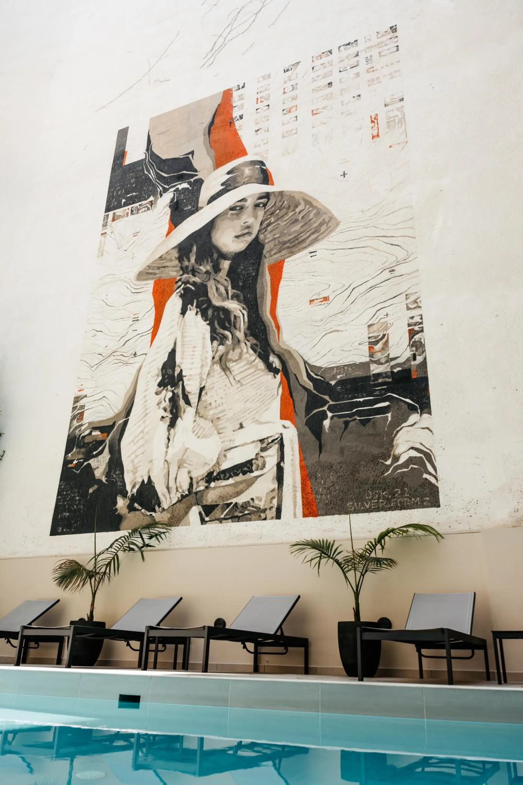 Swimming pool in The City Hotel & Suites