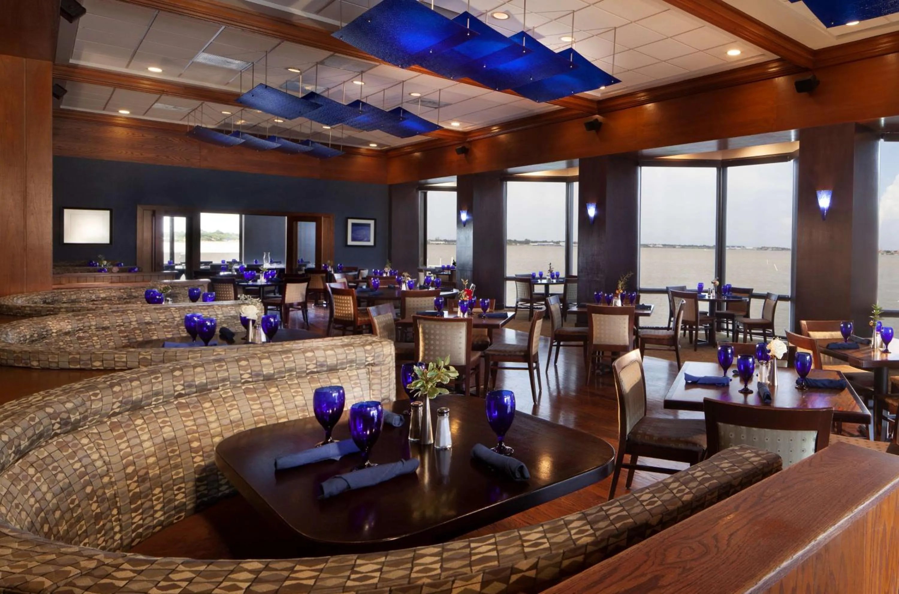 Restaurant/places to eat in Hilton Houston NASA Clear Lake