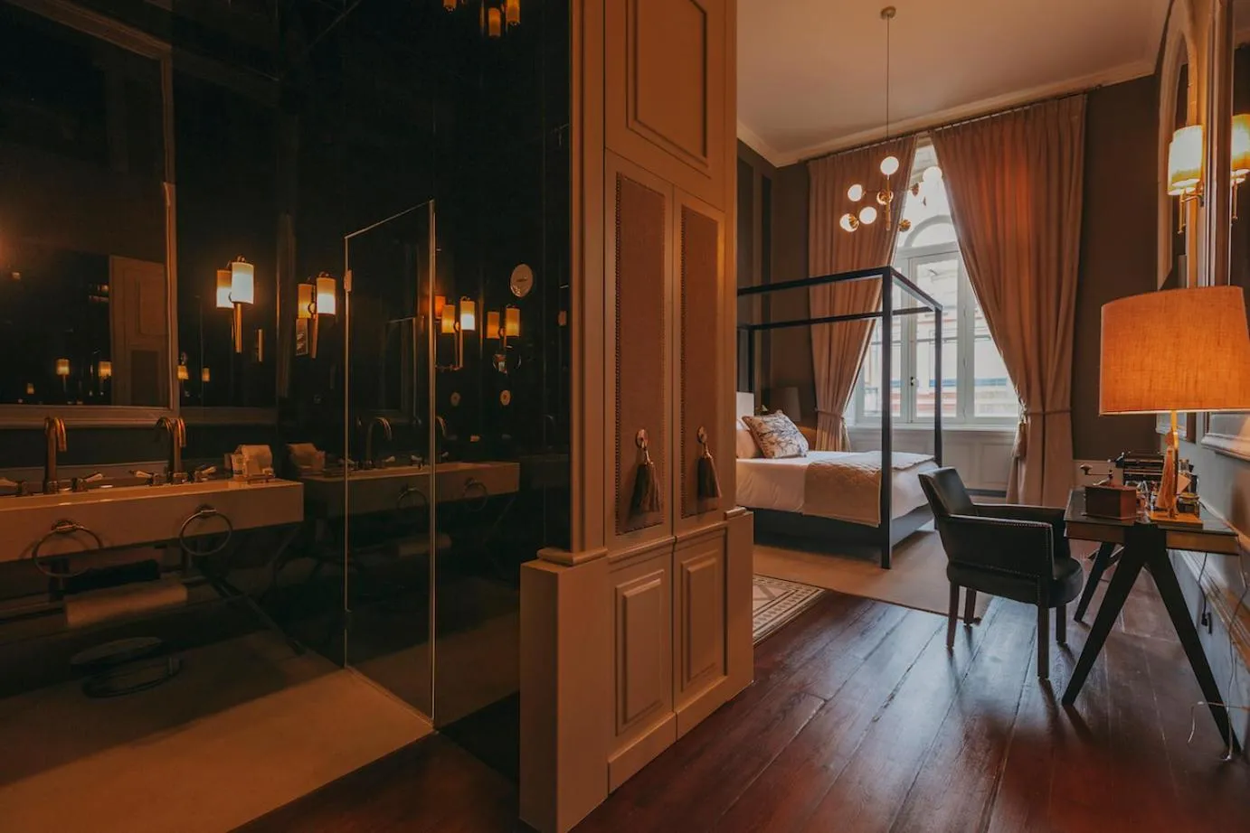 Bedroom, Bed in Torel 1884 Suites & Apartments