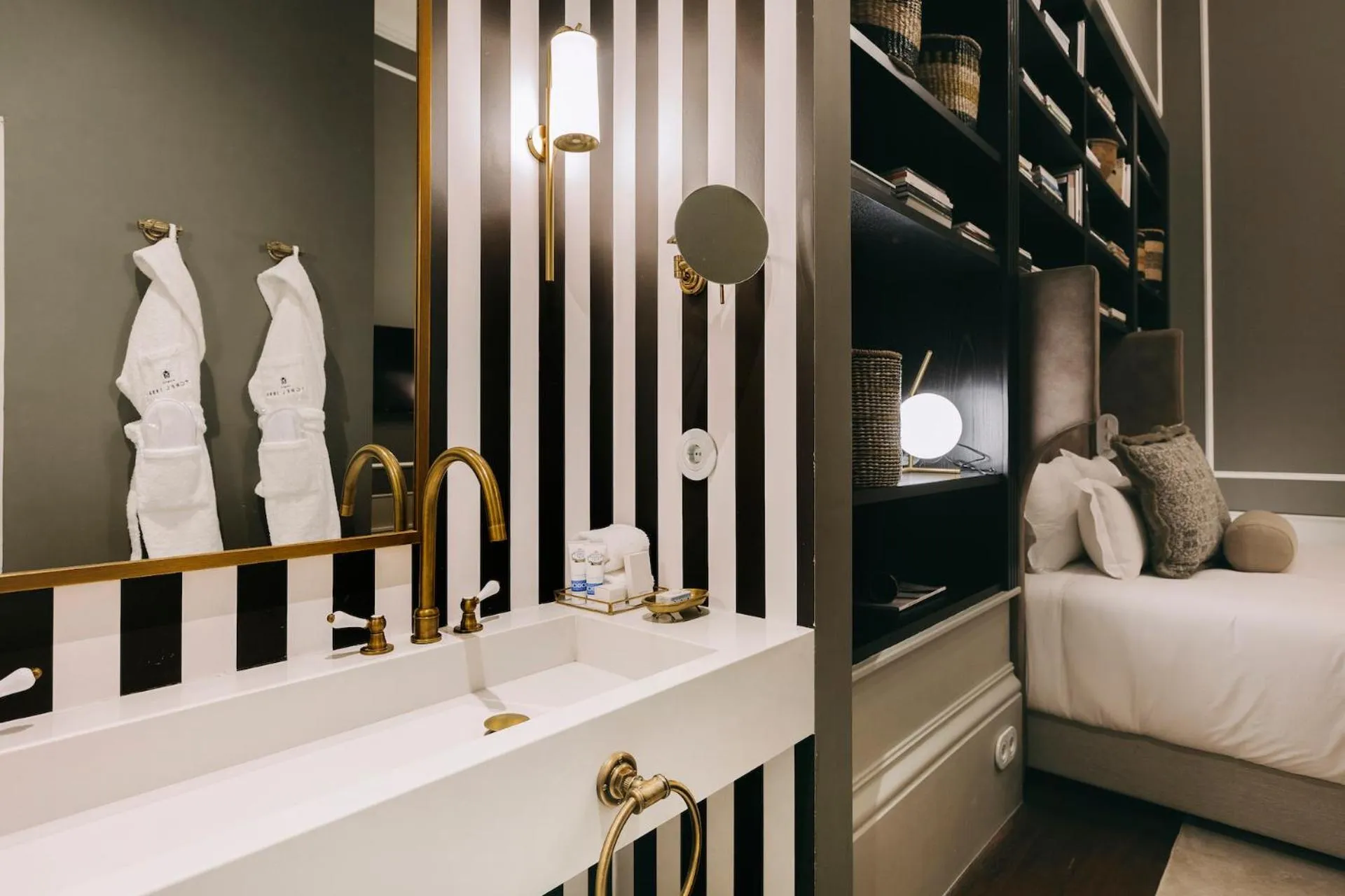 Bathroom, Bed in Torel 1884 Suites & Apartments